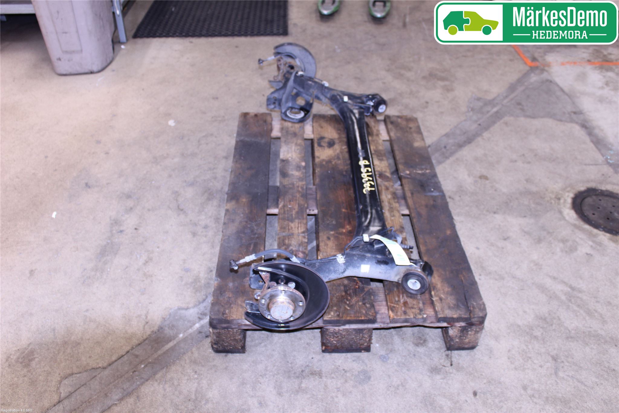 Skoda FABIA 15-21 Bakaxelbalk