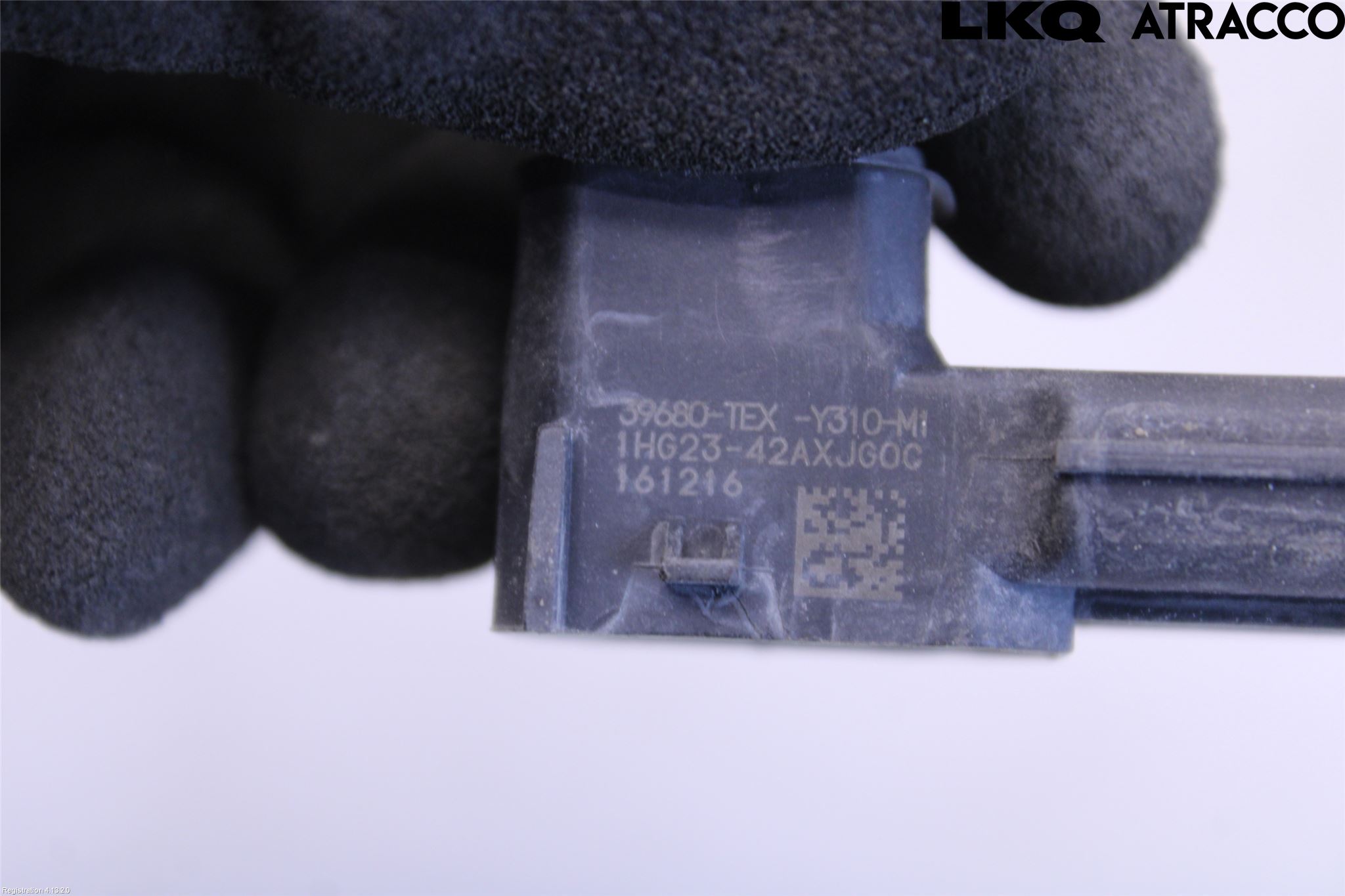 Honda CIVIC 17-22 Parkeringshjälp Frontsensor