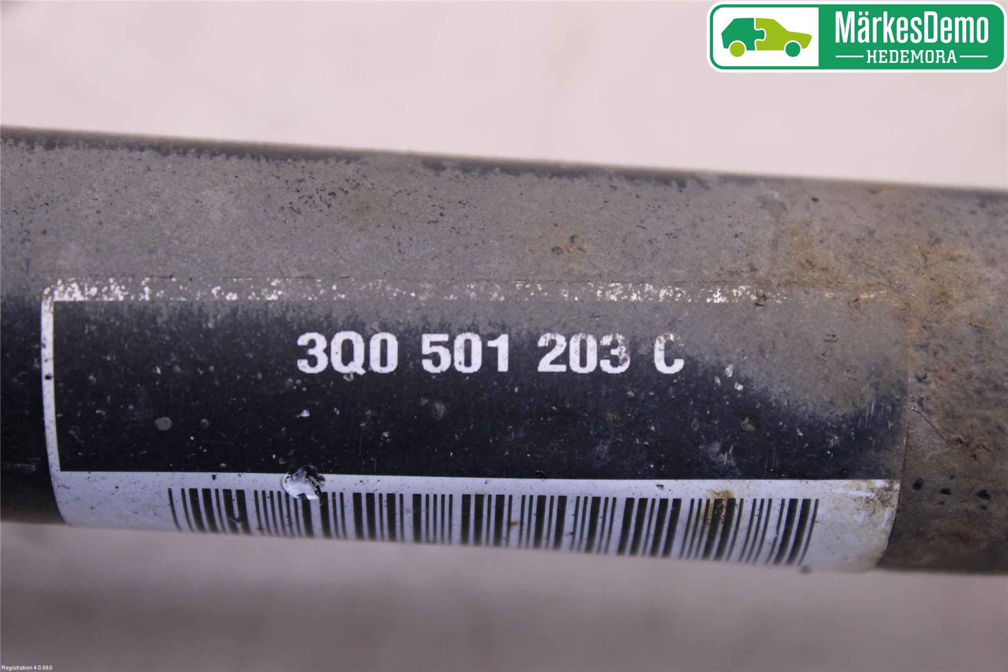 Volkswagen VW PASSAT 15-19 Drivaxel Bak Vänster