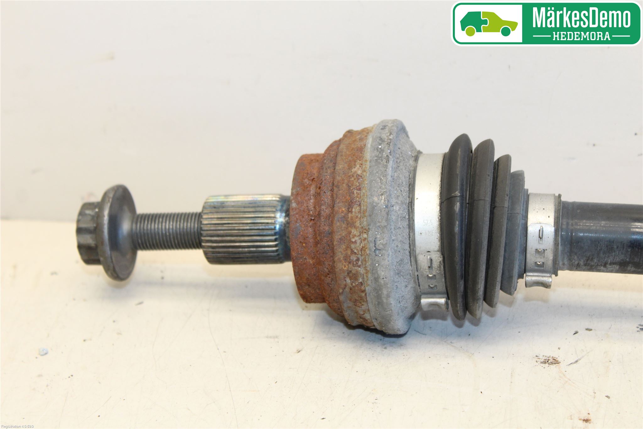 Volkswagen VW TIGUAN 07-16 Drivaxel Bak Vänster