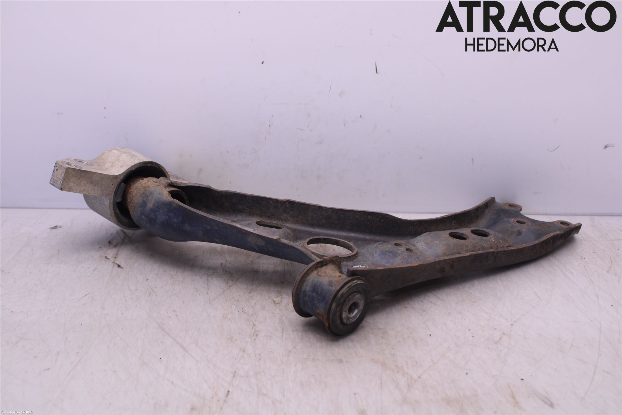 Volkswagen VW SCIROCCO 09-17 Bärarm Fram Undre Hö