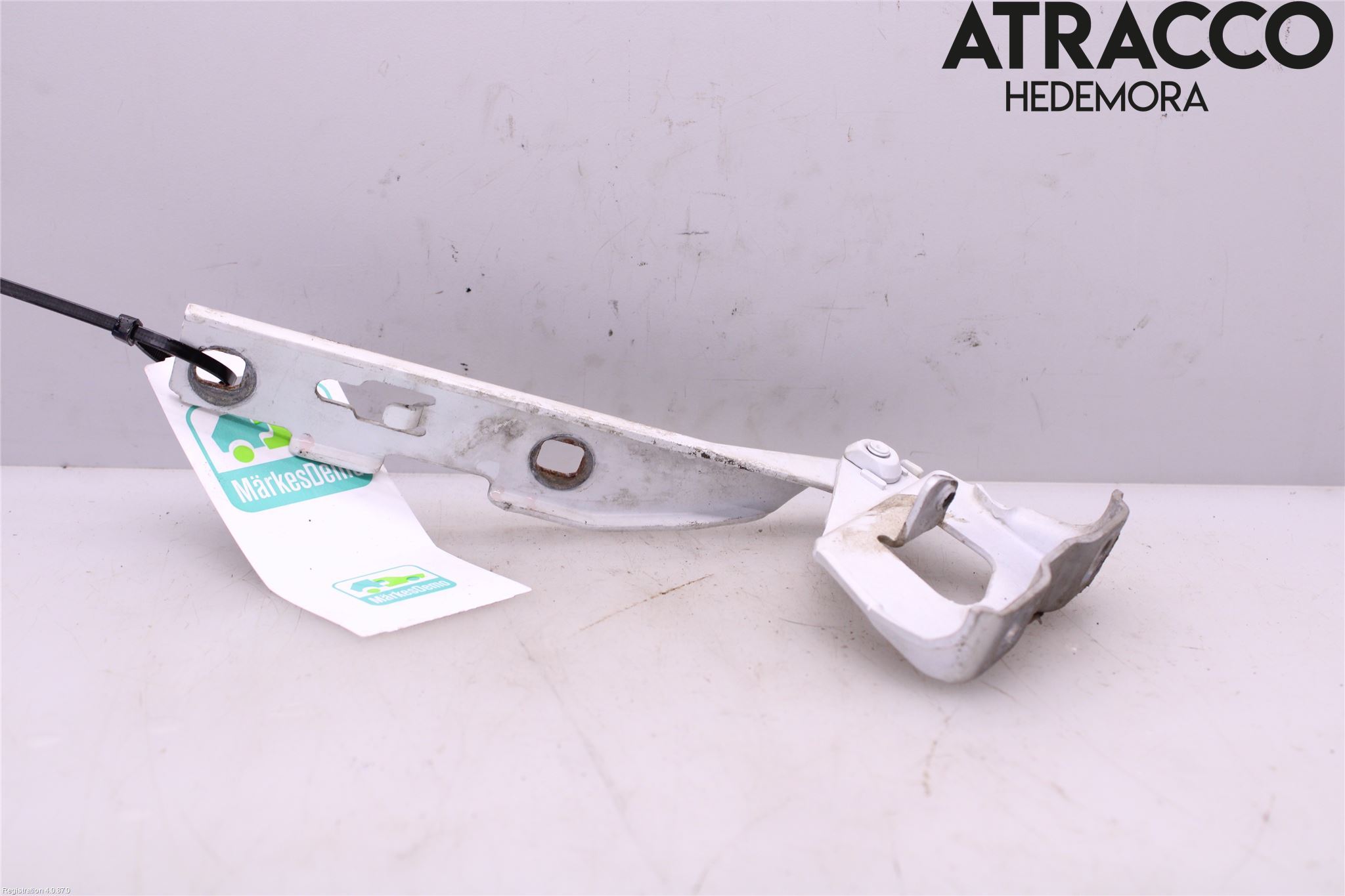 Audi A5 07-16 Huvgångjärn