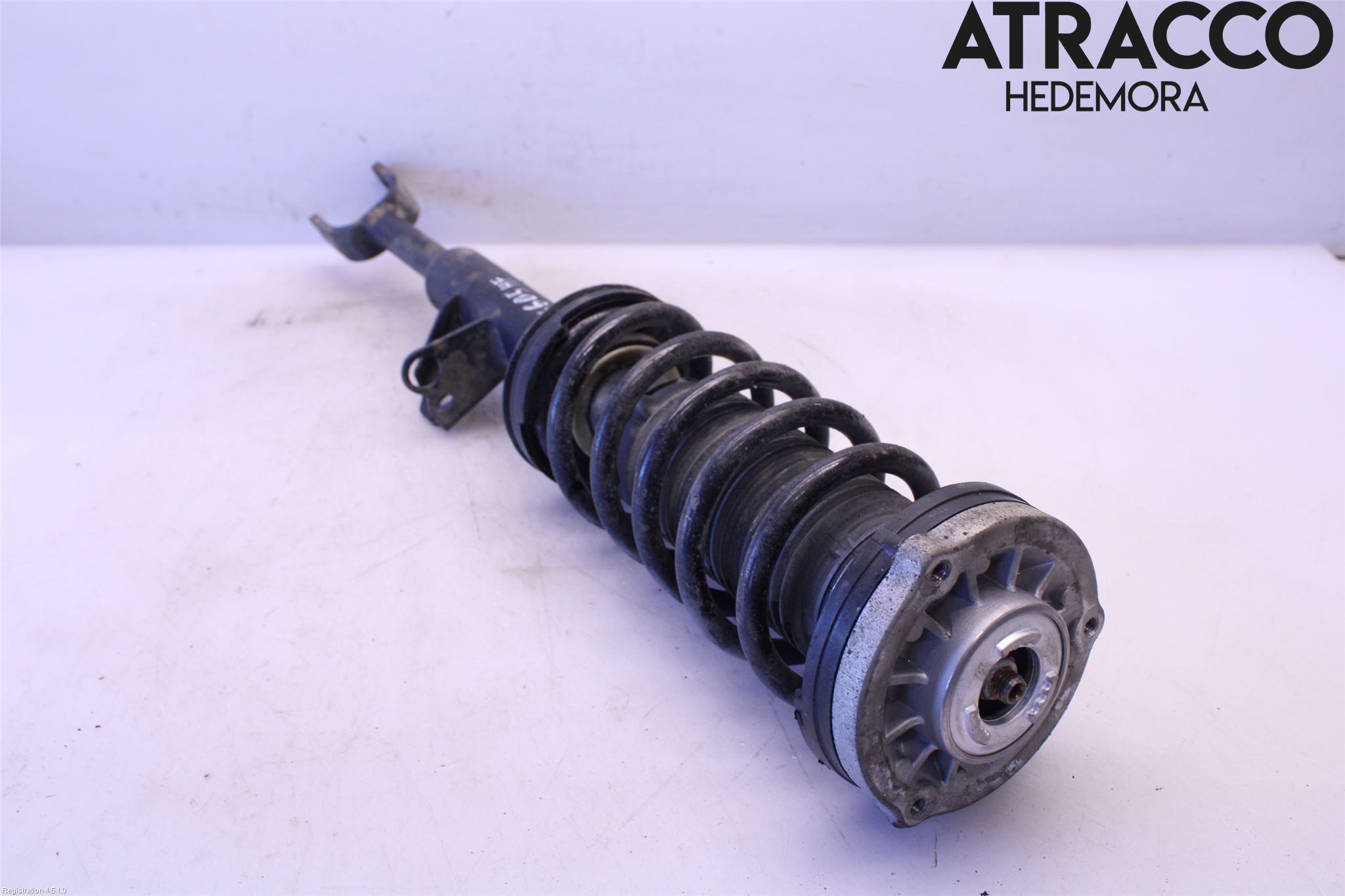 BMW 5 G30/G31/F90 17-23 Fjäderben Fram Höger