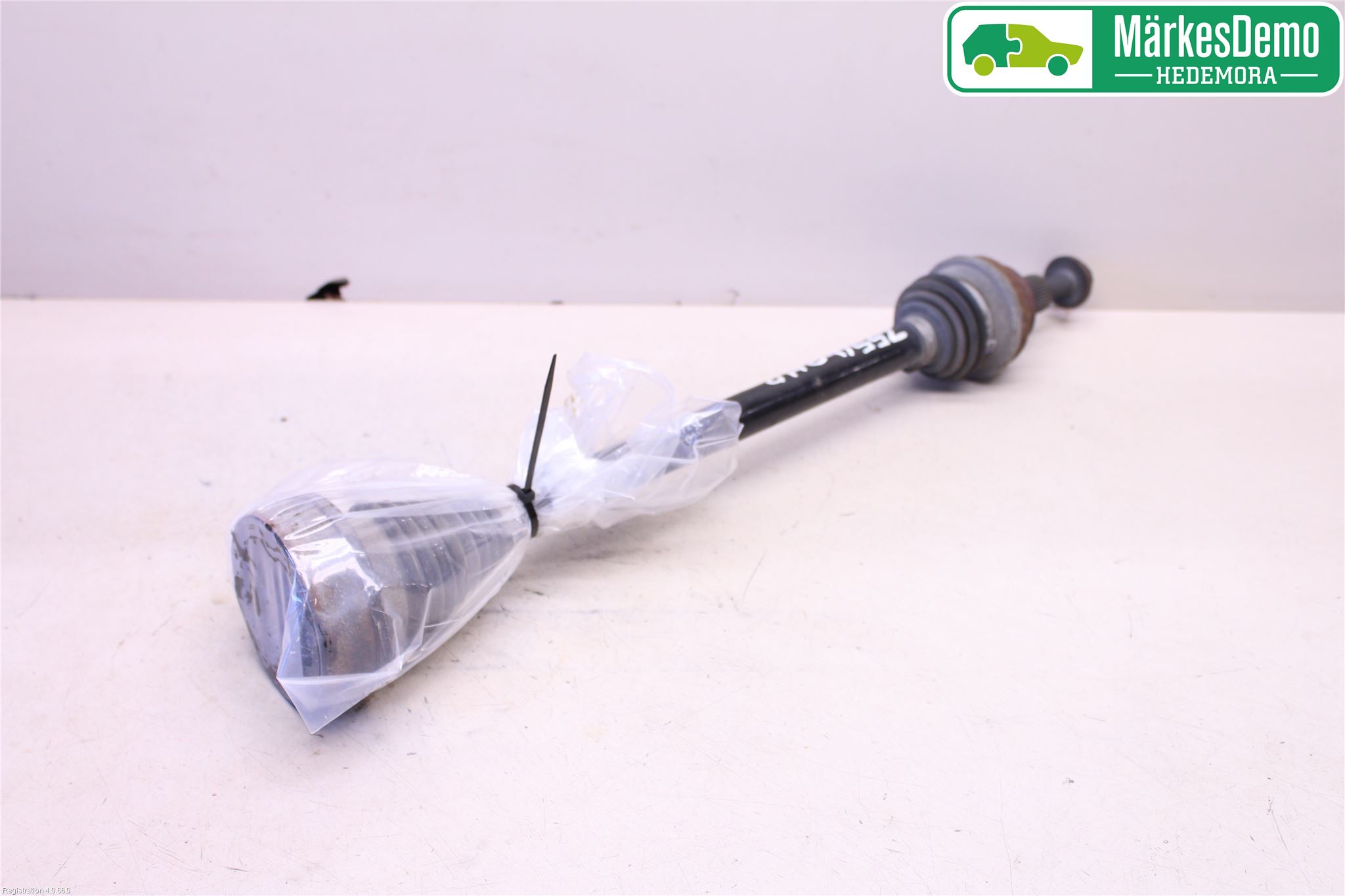 Volkswagen VW TIGUAN 07-16 Drivaxel Bak Vänster
