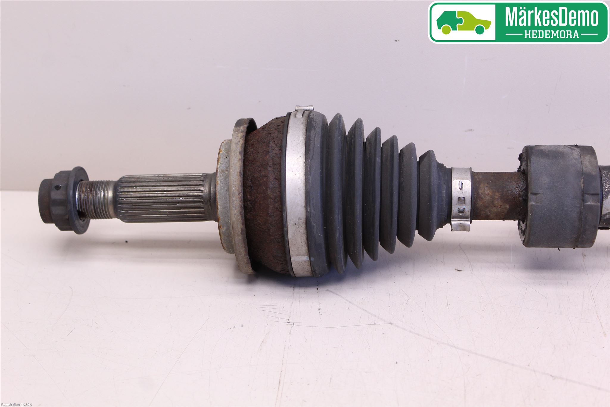 Toyota AVENSIS 09-15 Drivaxel Fram Höger