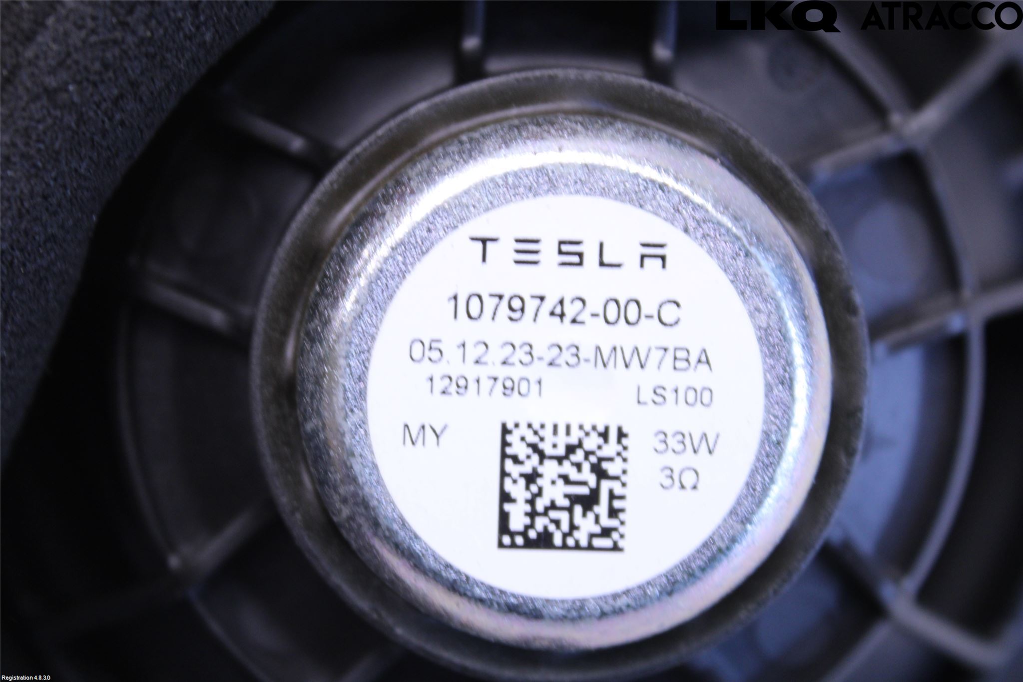 Tesla MODEL Y 21- Högtalare