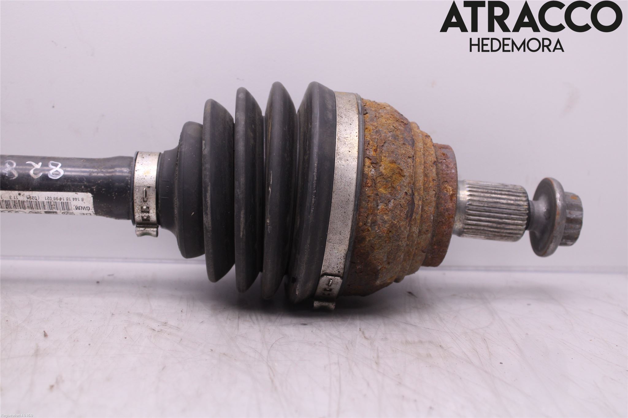 Volkswagen VW CADDY 16-20 Drivaxel Fram Vänster