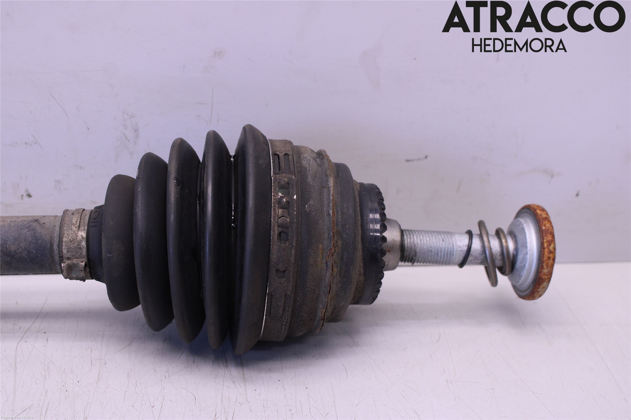 BMW 1 F20/F21 11-19 Drivaxel Fram Vänster