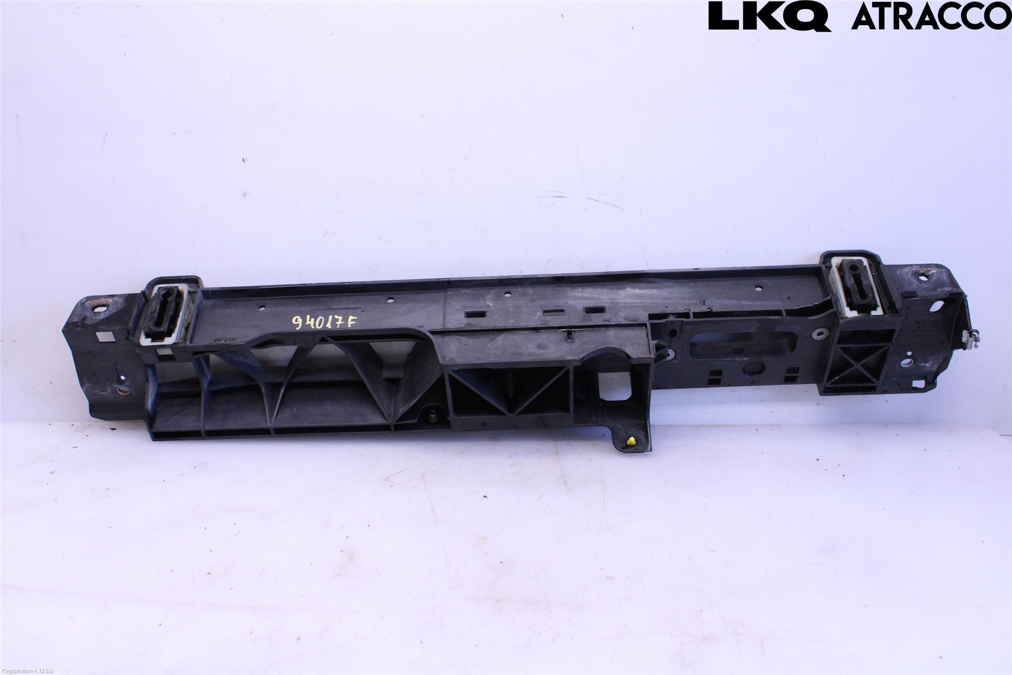 Citroen C4 GRAND PICASSO 14-18 Front Huvlåsplåt-Balk