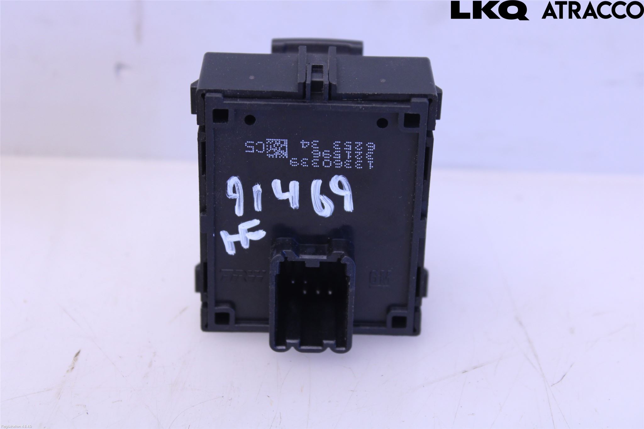 Opel ADAM 13-20 Strömställare Elhiss