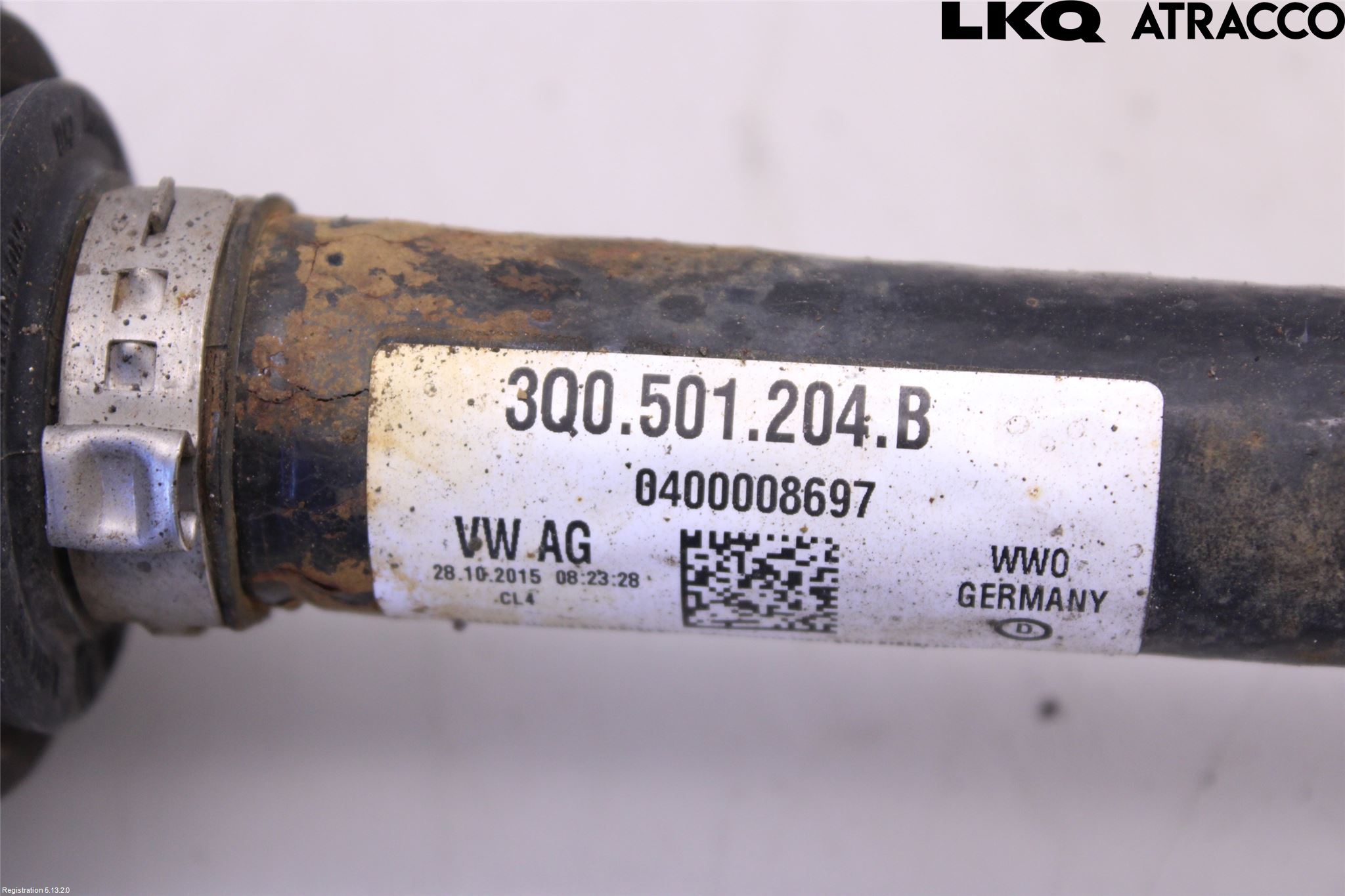 Volkswagen VW PASSAT 15-19 Drivaxel Bak Höger