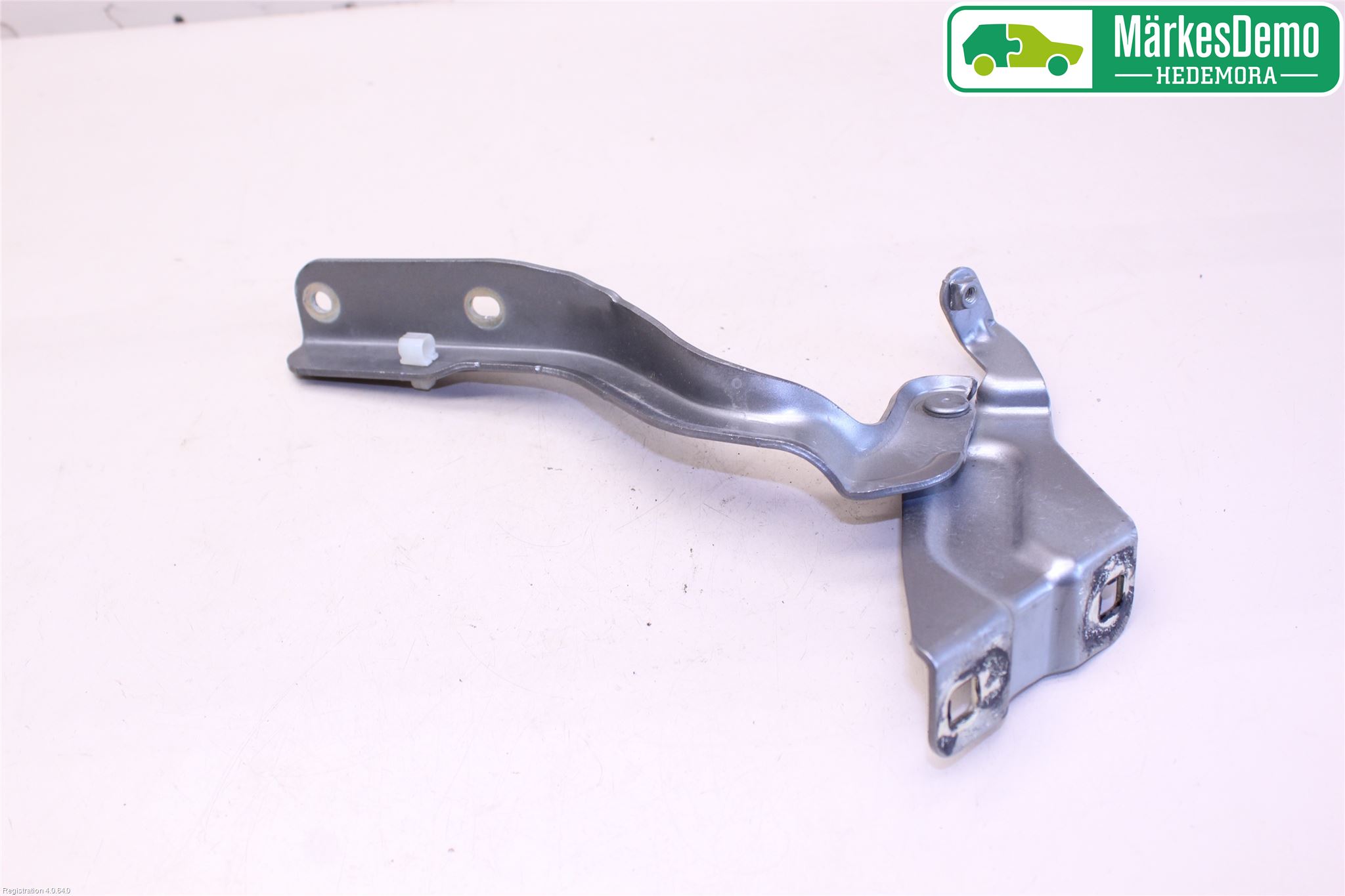 Nissan PULSAR Huvgångjärn