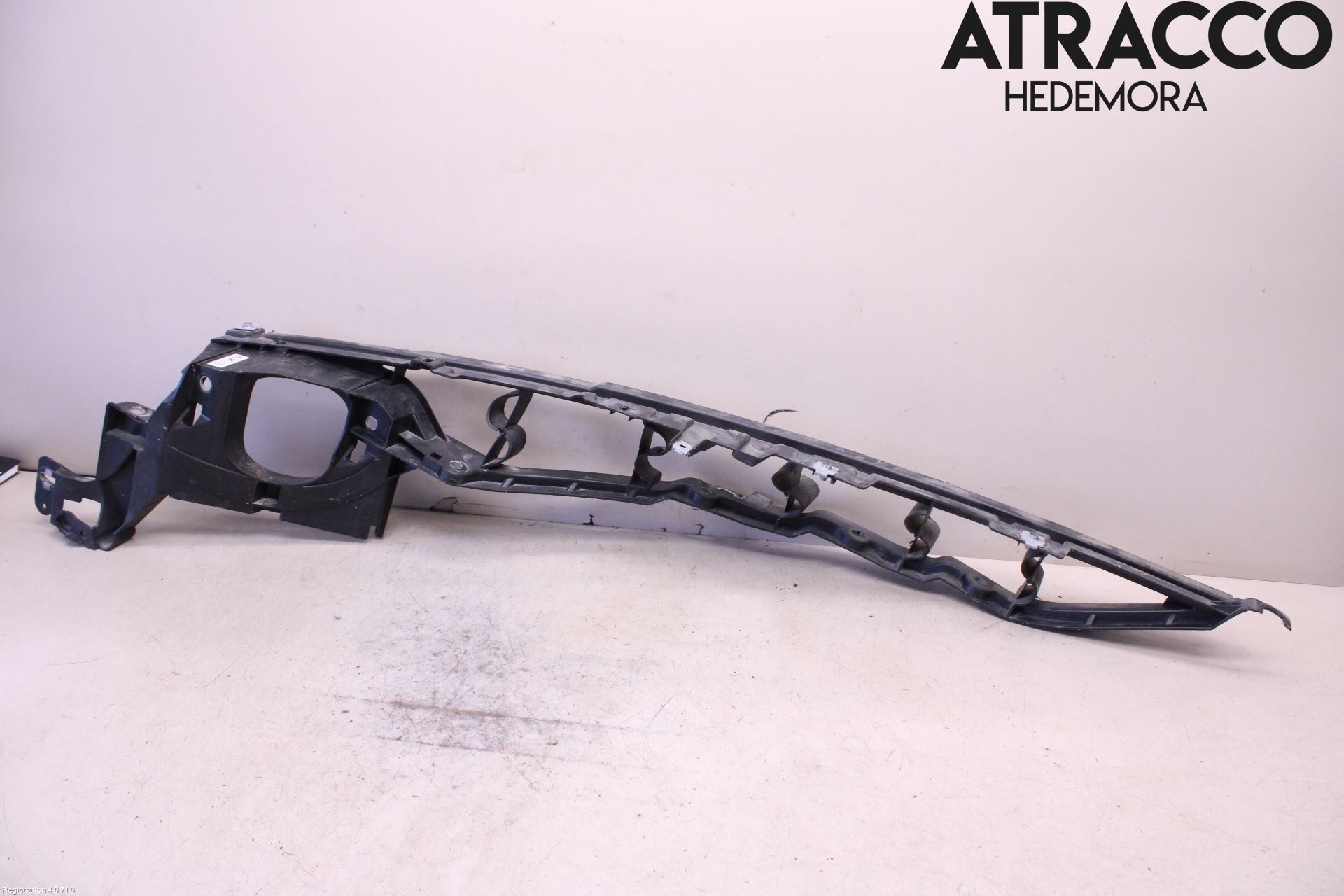 BMW X5 E70 07-13 Skärmfäste Fram Hö