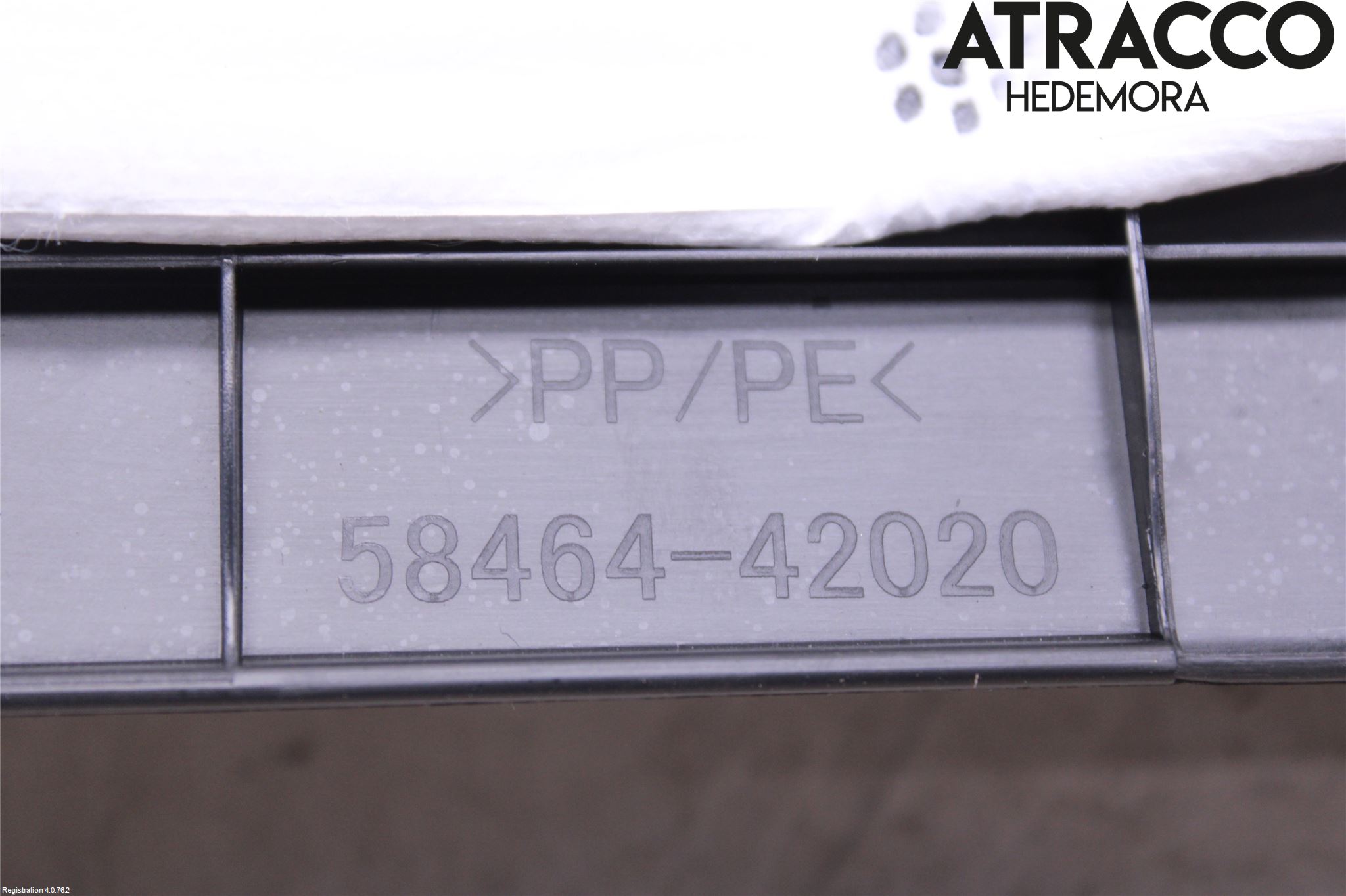 Toyota RAV4 19- Inredning Stolsunderrede