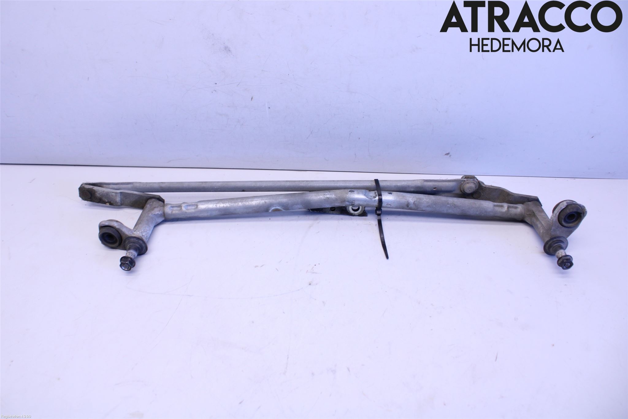 Volkswagen VW GOLF VI 09-13 Torkararm Armar Vindruta