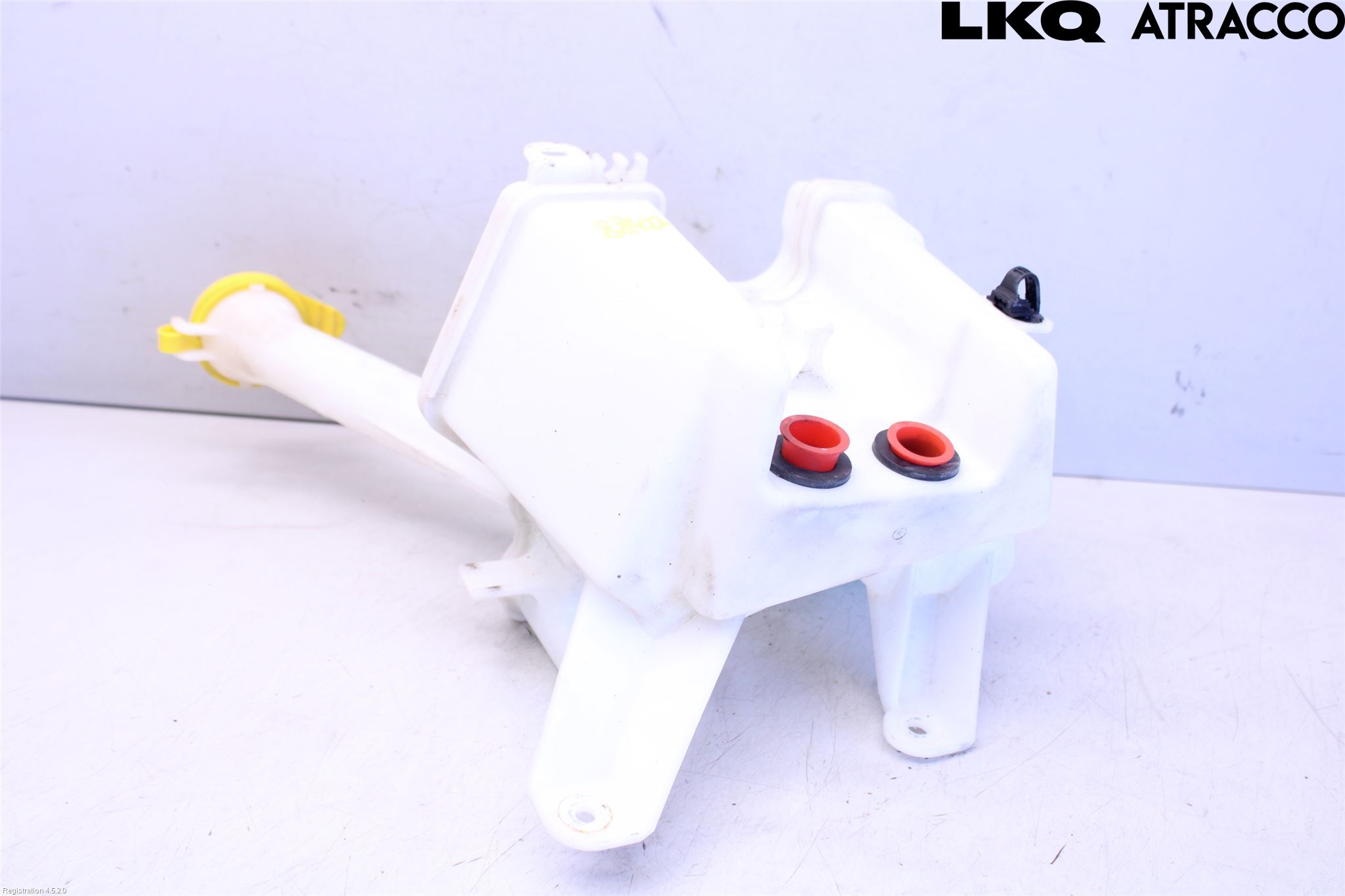 Toyota YARIS XP130 12-14 Spolartank Vindruta