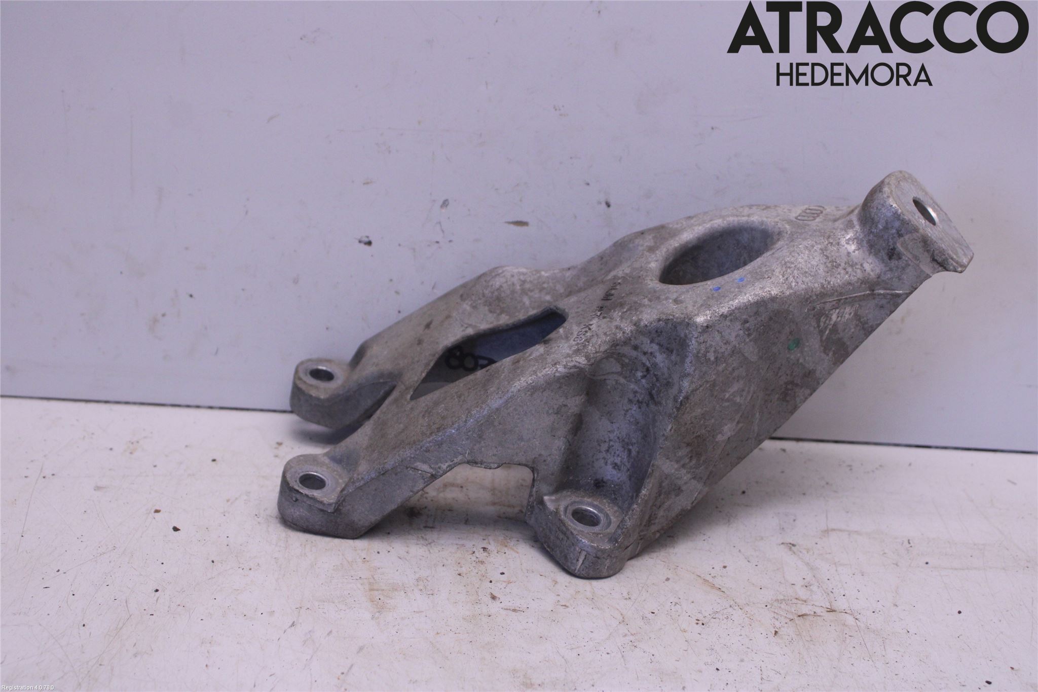 Audi A4 12-15 Motorfäste