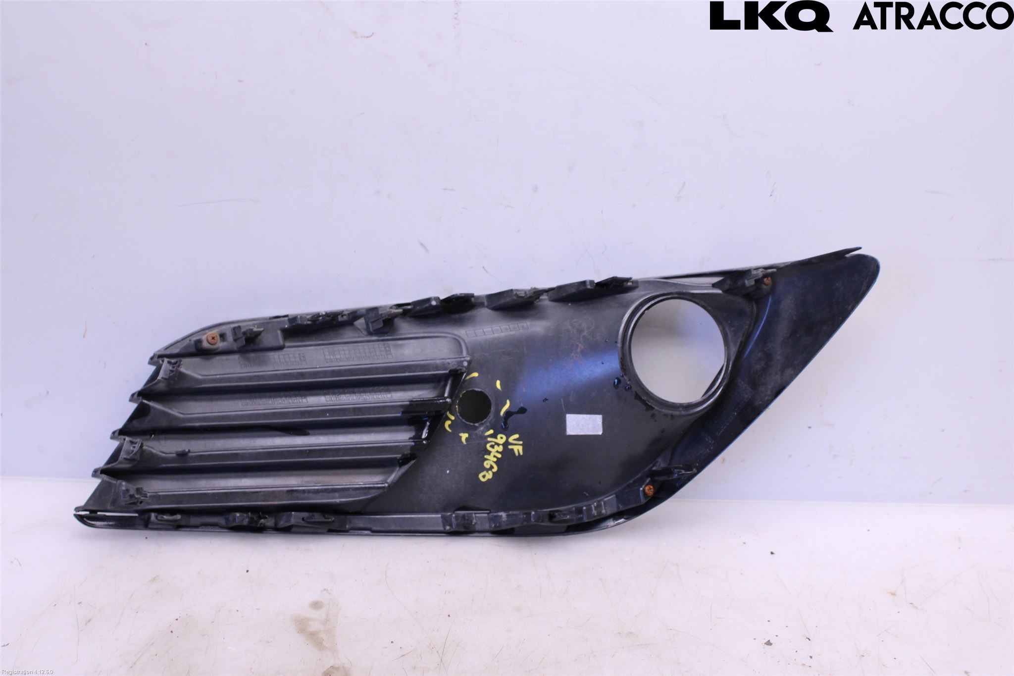 Toyota AURIS 13-19 Dimljussarg Fram
