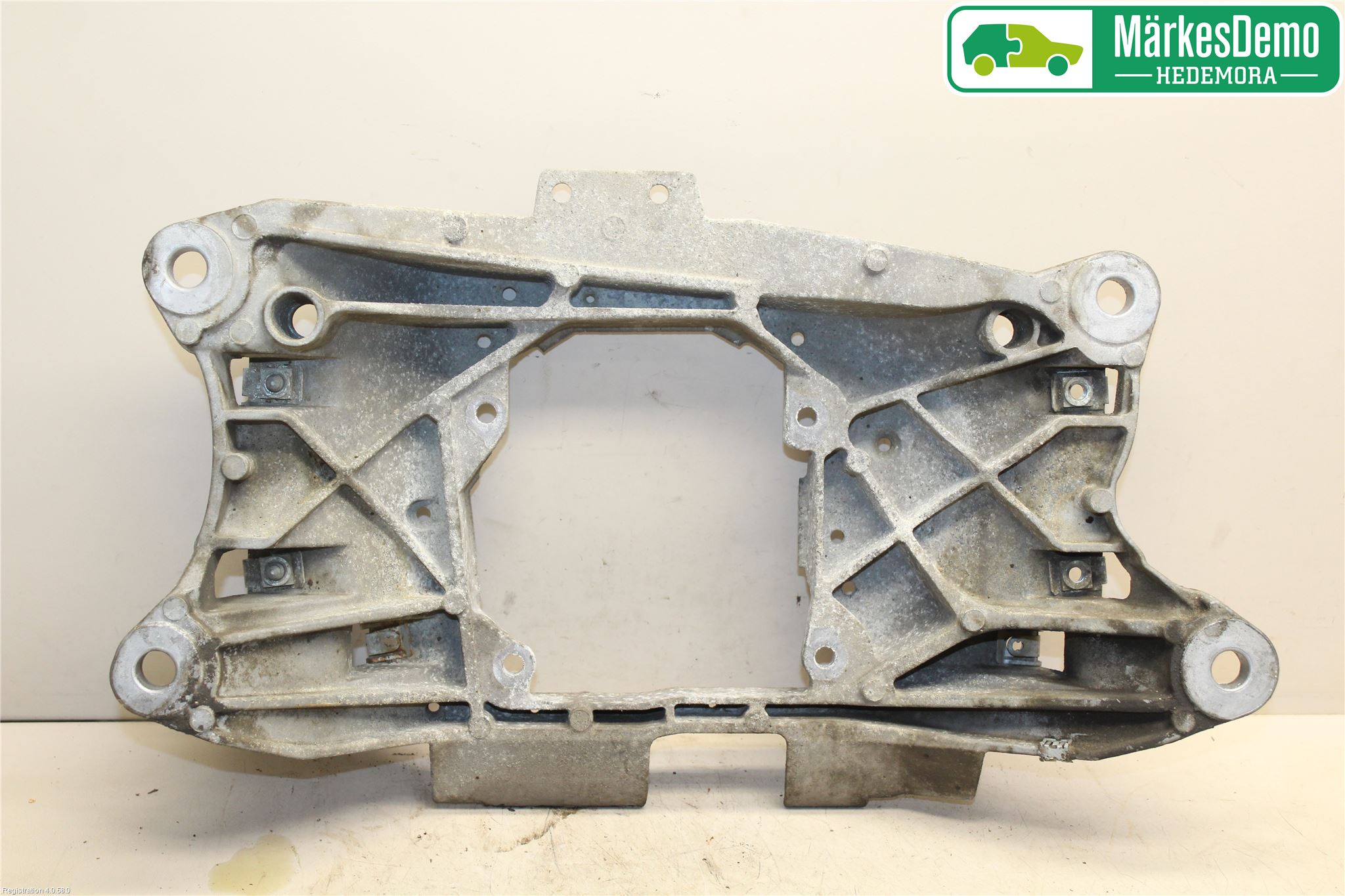 Audi A6 ALLROAD 12-18 Växellådsbalk