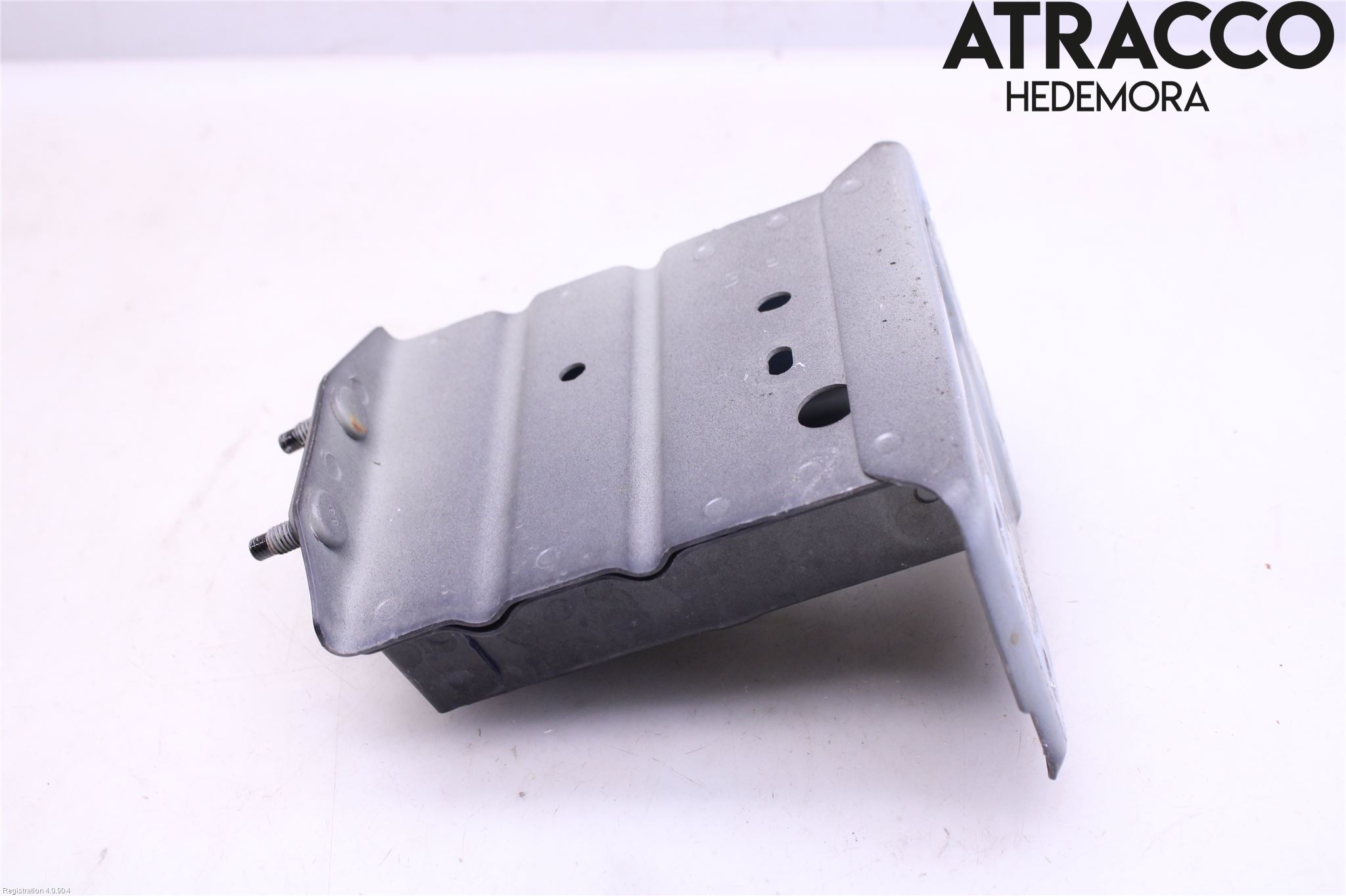 Nissan LEAF 11-17 Stötfångarbärjärn Fram