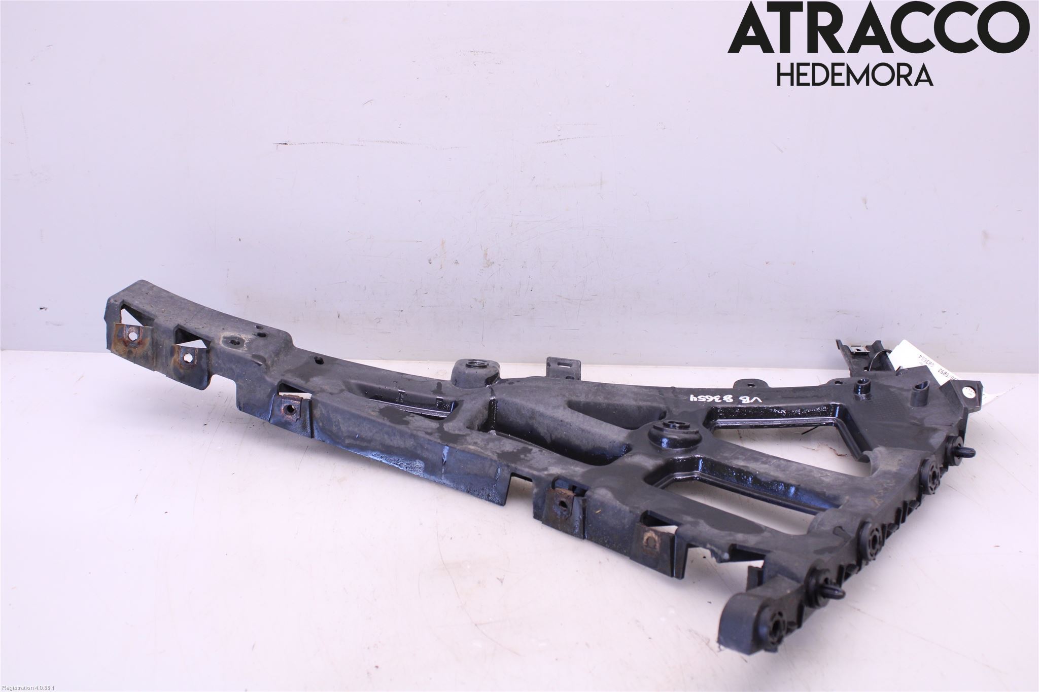 Jaguar F-PACE Stötfångarfäste Bak Vä