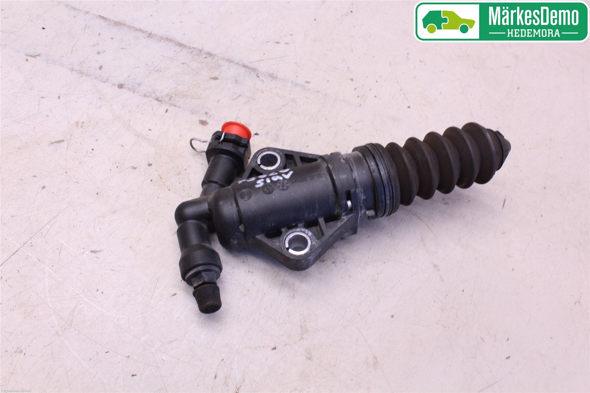 Mercedes-Benz MB E-KLASS (W212) 09-16 Kopplingscylinder Slav