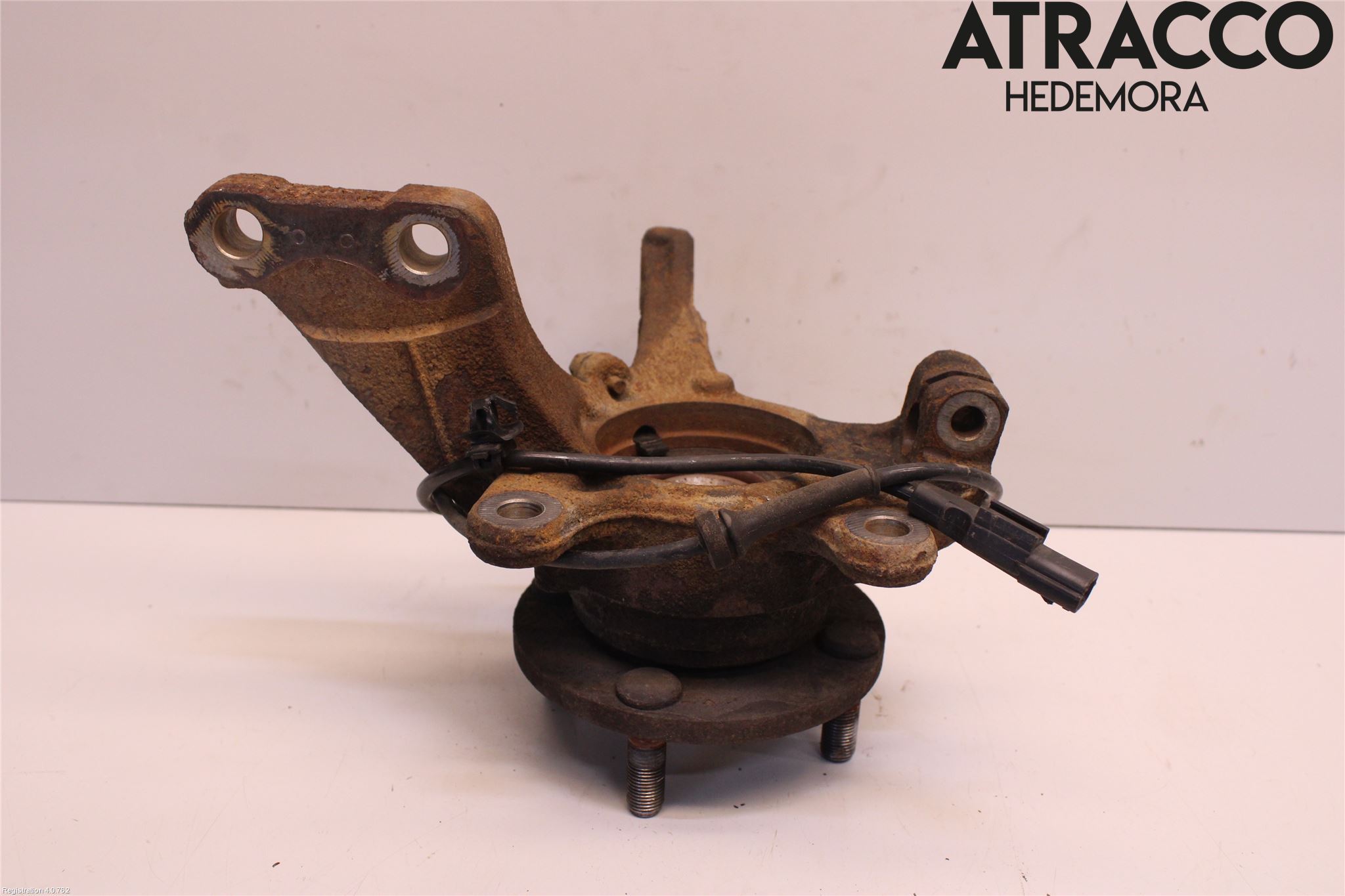 Nissan NOTE E12 14-20 Styrspindel Lagerhus Hö