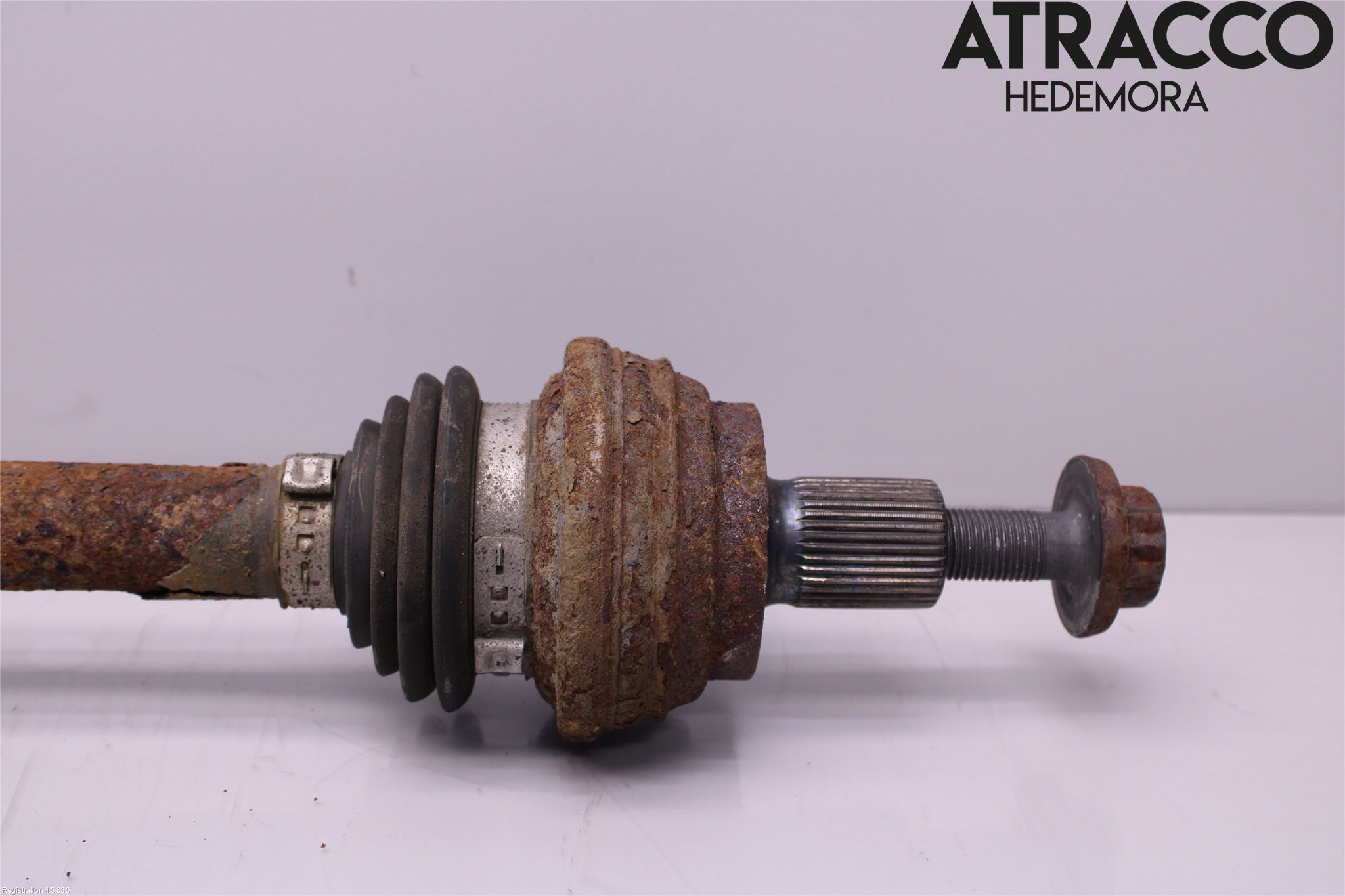 Audi Q3 8U 12-18 Drivaxel Bak Vänster