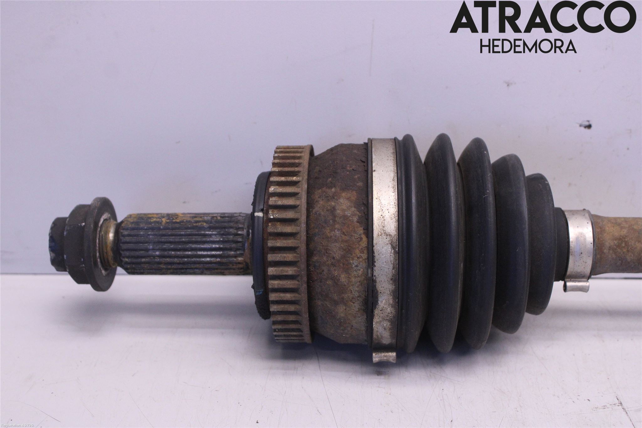 Kia CARENS III 13-19 Drivaxel Fram Vänster