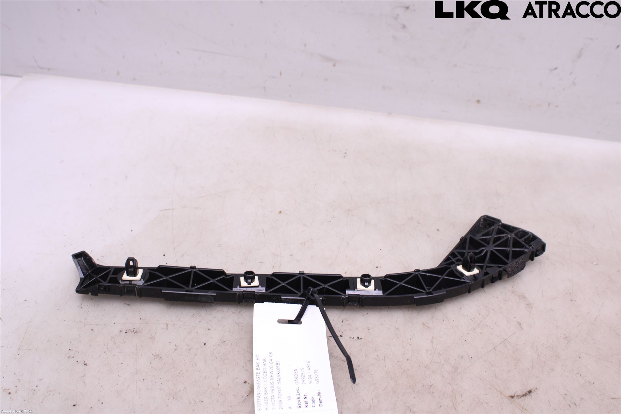 Toyota PRIUS NWH20 04-08 Stötfångarfäste Bak Hö
