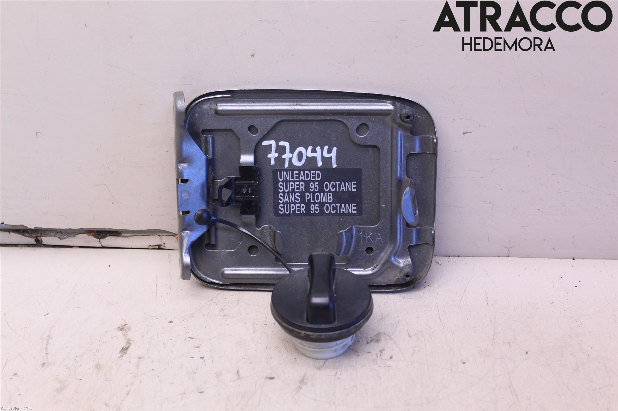 Nissan JUKE 14-19 Tanklucka