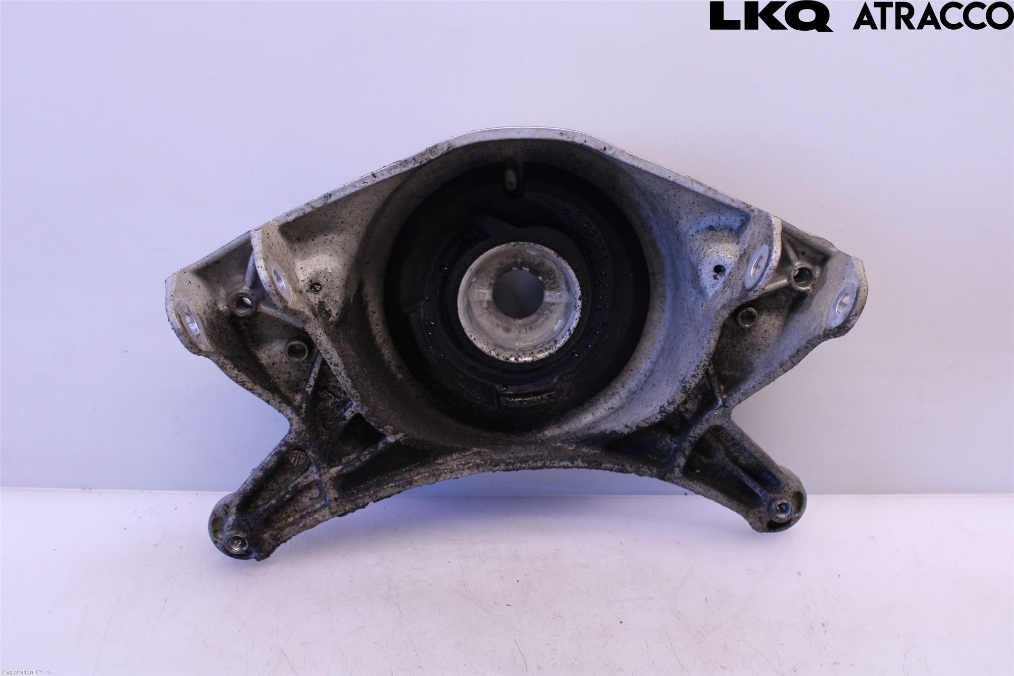 Audi A4 12-15 Fjäderbenslager Fram