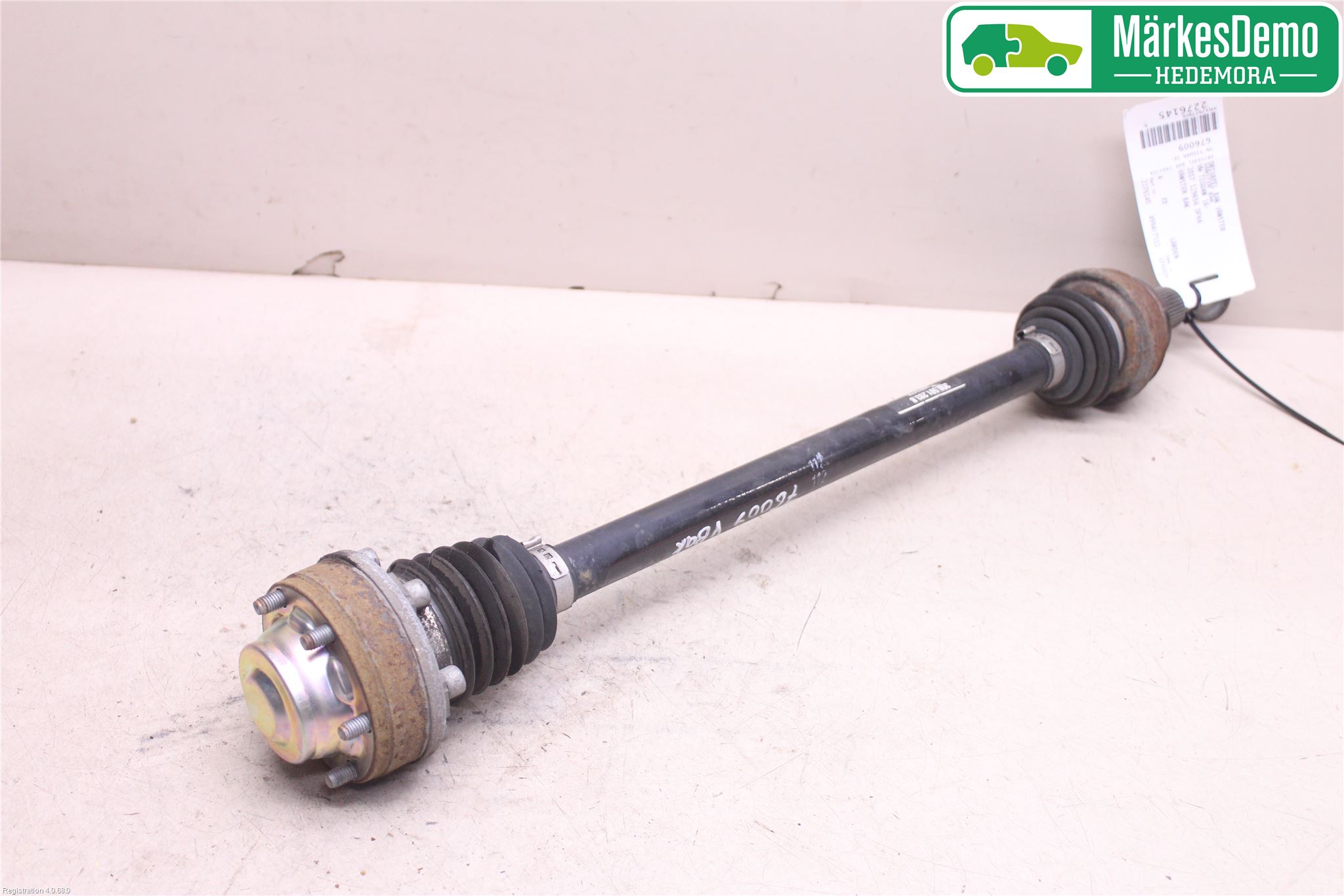 Volkswagen VW TIGUAN 16-24 Drivaxel Bak Vänster