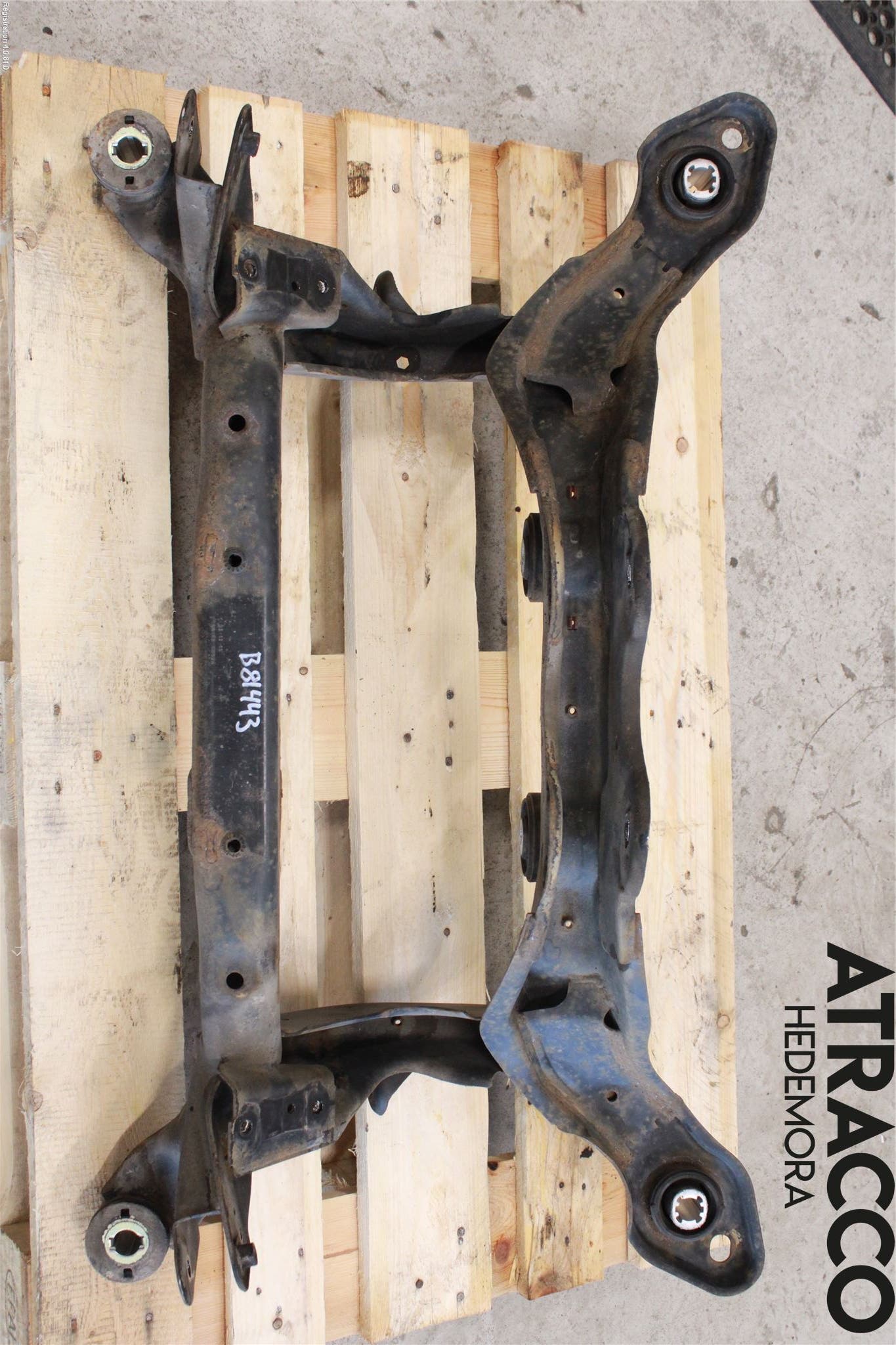 Volvo V60 CROSS COUNTRY 16-18 Bakaxelbalk