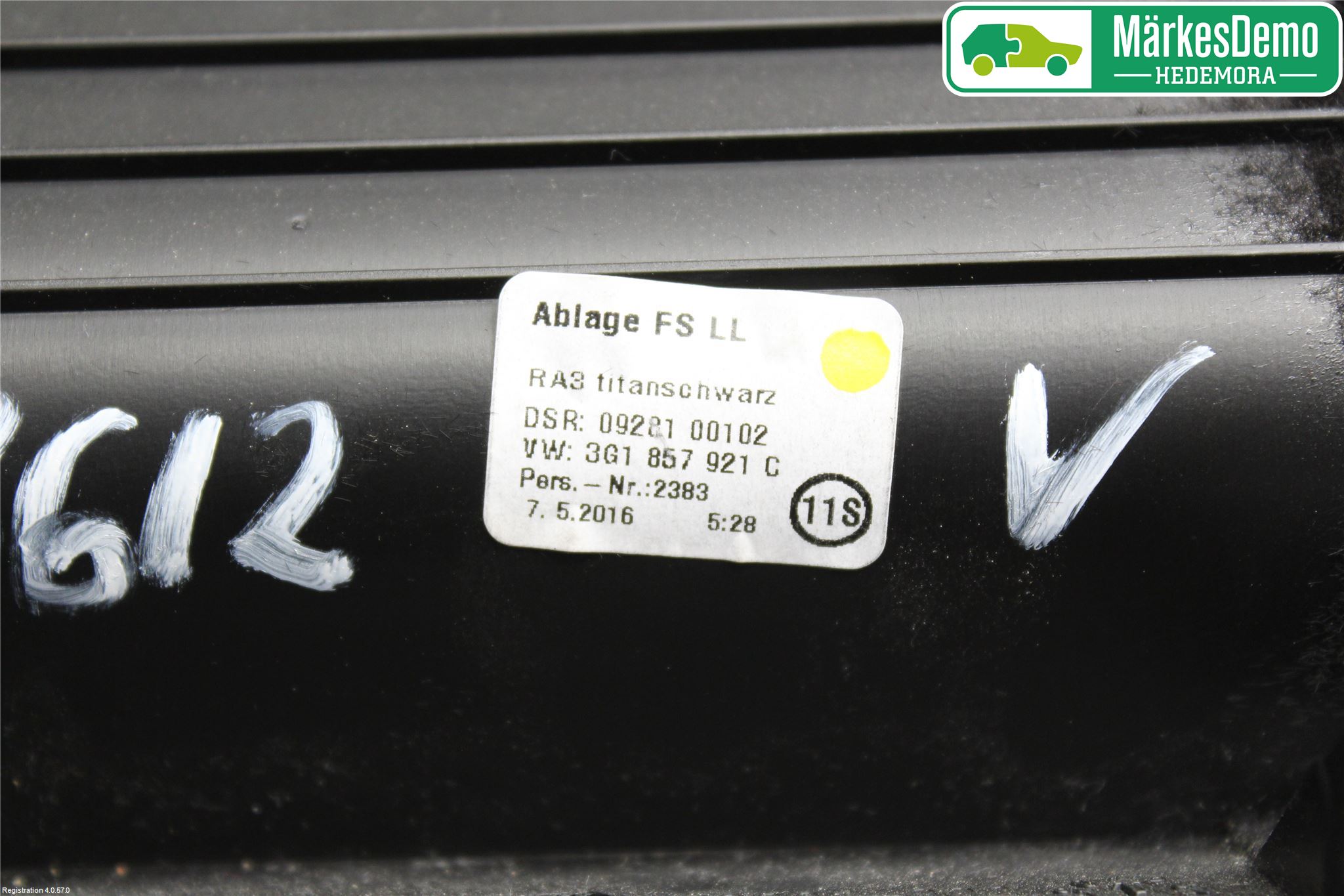 Volkswagen VW PASSAT 15-19 Instrumentbräda Förvaringsfack