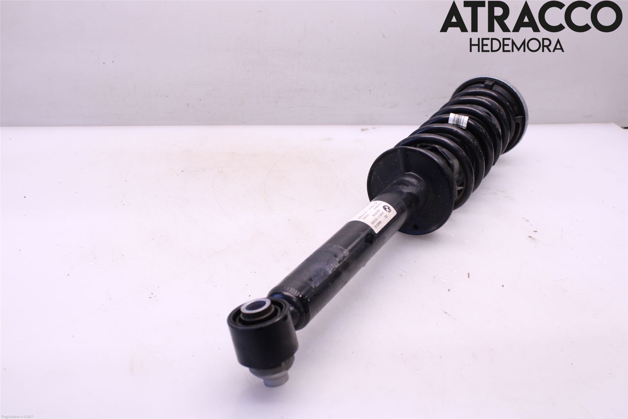 BMW 5 G30/G31/F90 17-23 Fjäderben Bak Vänster