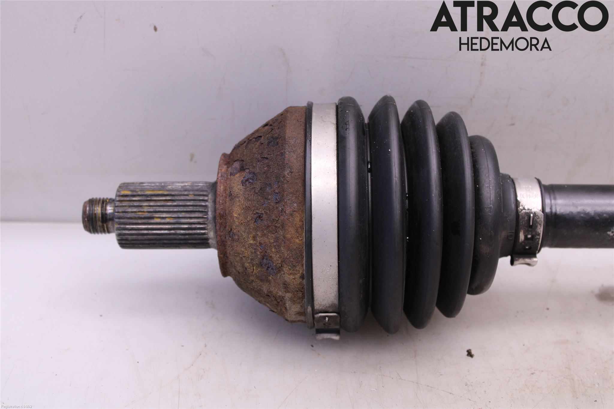 Volkswagen VW POLO 10-17 Drivaxel Fram Vänster