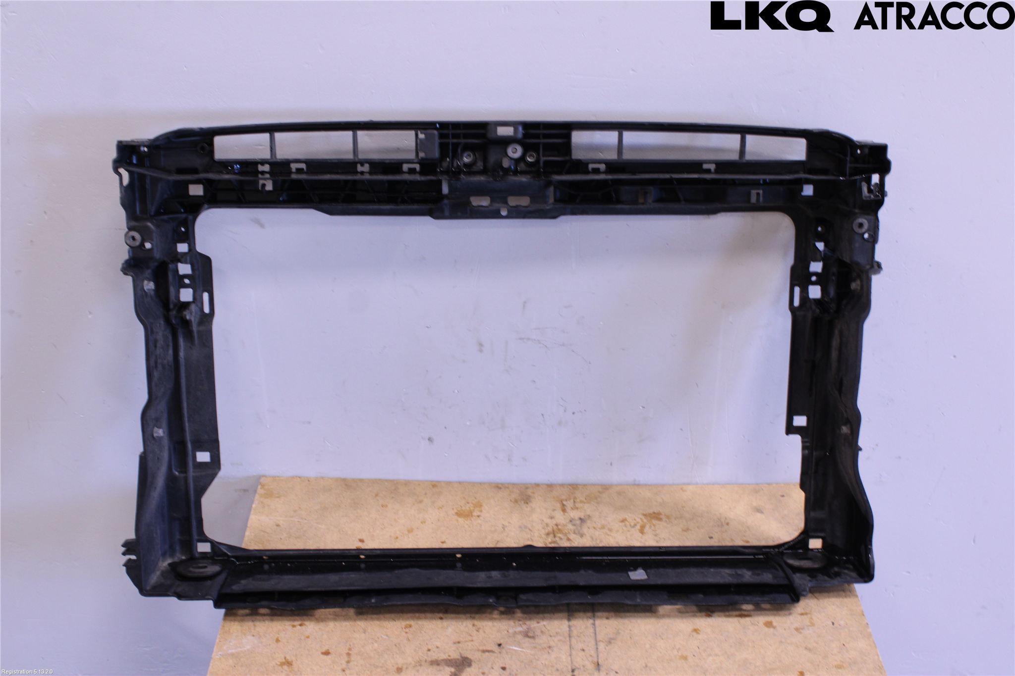 Volkswagen VW GOLF / E-GOLF VII 13-20 Frontplåt