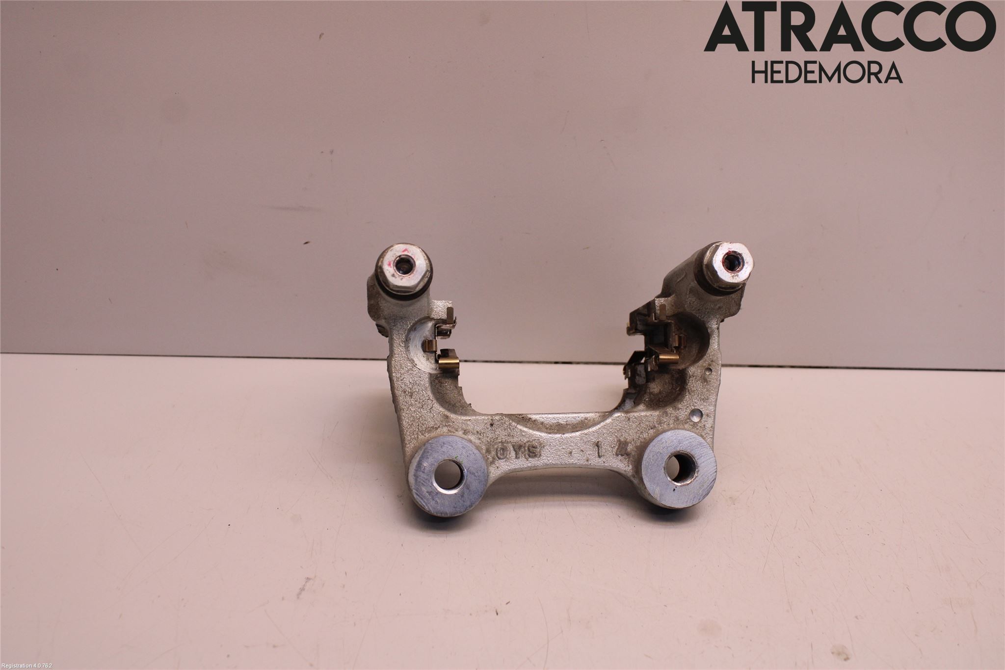 Toyota RAV4 19- Bromsokshållare