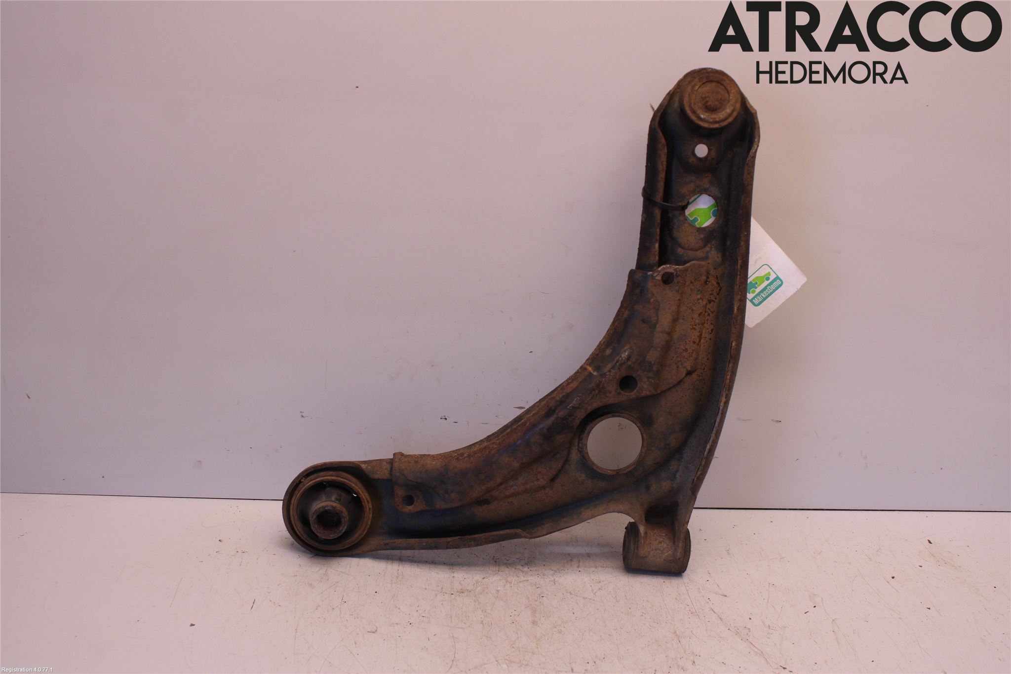 Toyota URBAN CRUISER Bärarm Fram Undre Hö