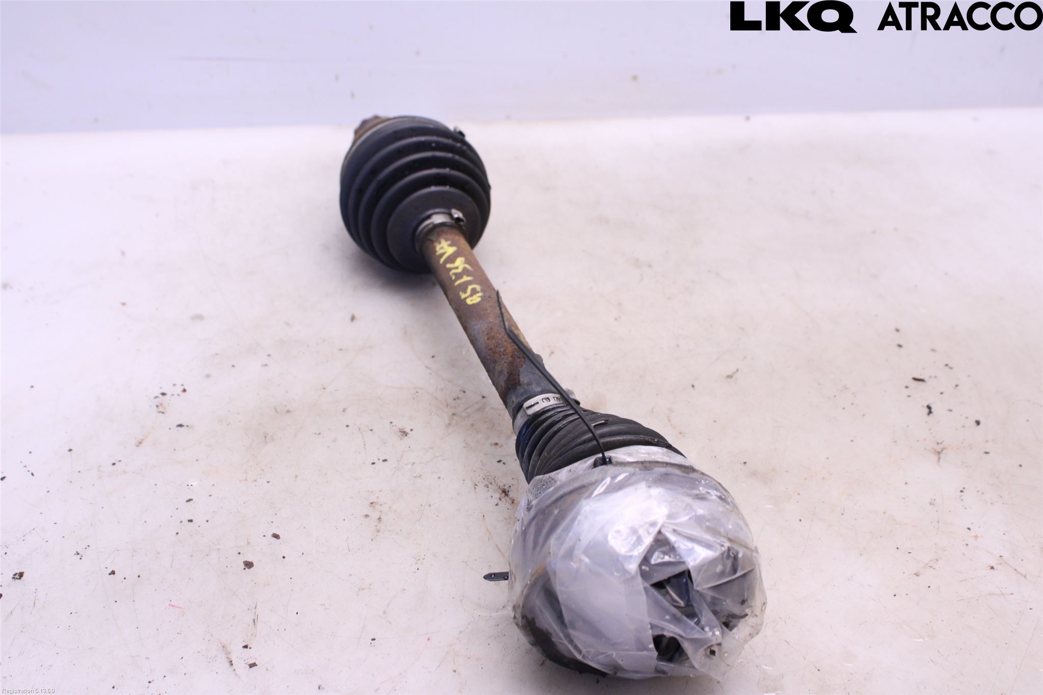 Volkswagen VW POLO 10-17 Drivaxel Fram Vänster