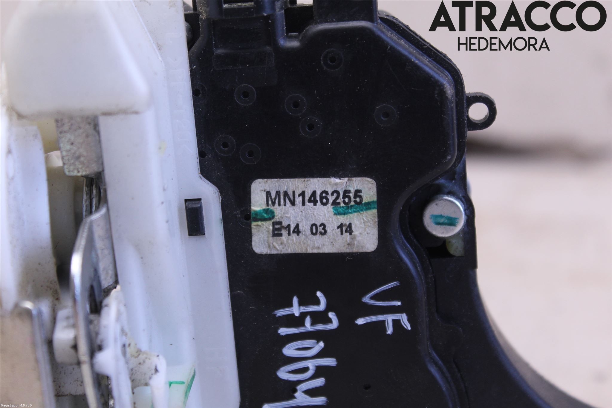 Mitsubishi L200 06-15 Låskista-Dörrlås