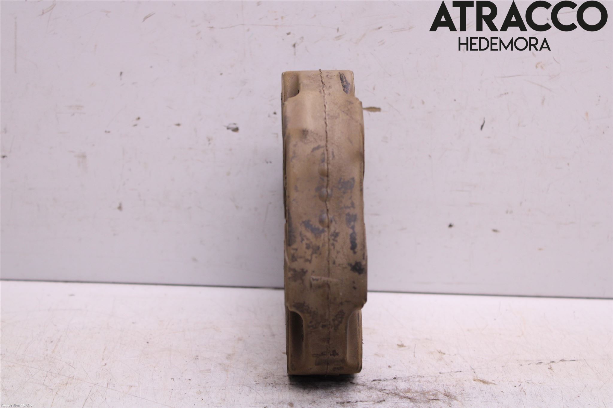 BMW 5 G30/G31/F90 17-23 Mellanaxel Gummiknut
