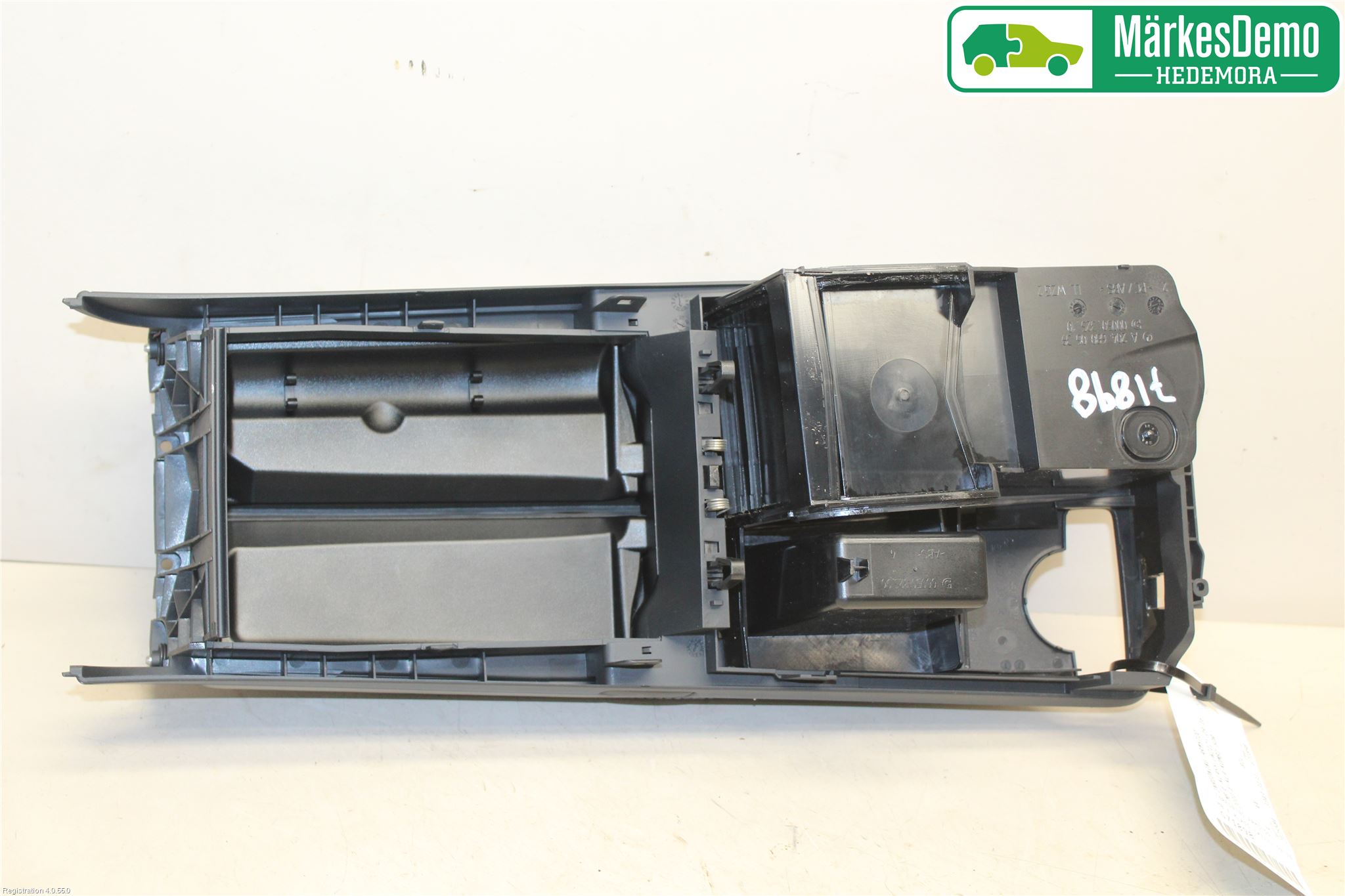Mercedes-Benz MB E-KLASS (W212) 09-16 Inredning Armstöd