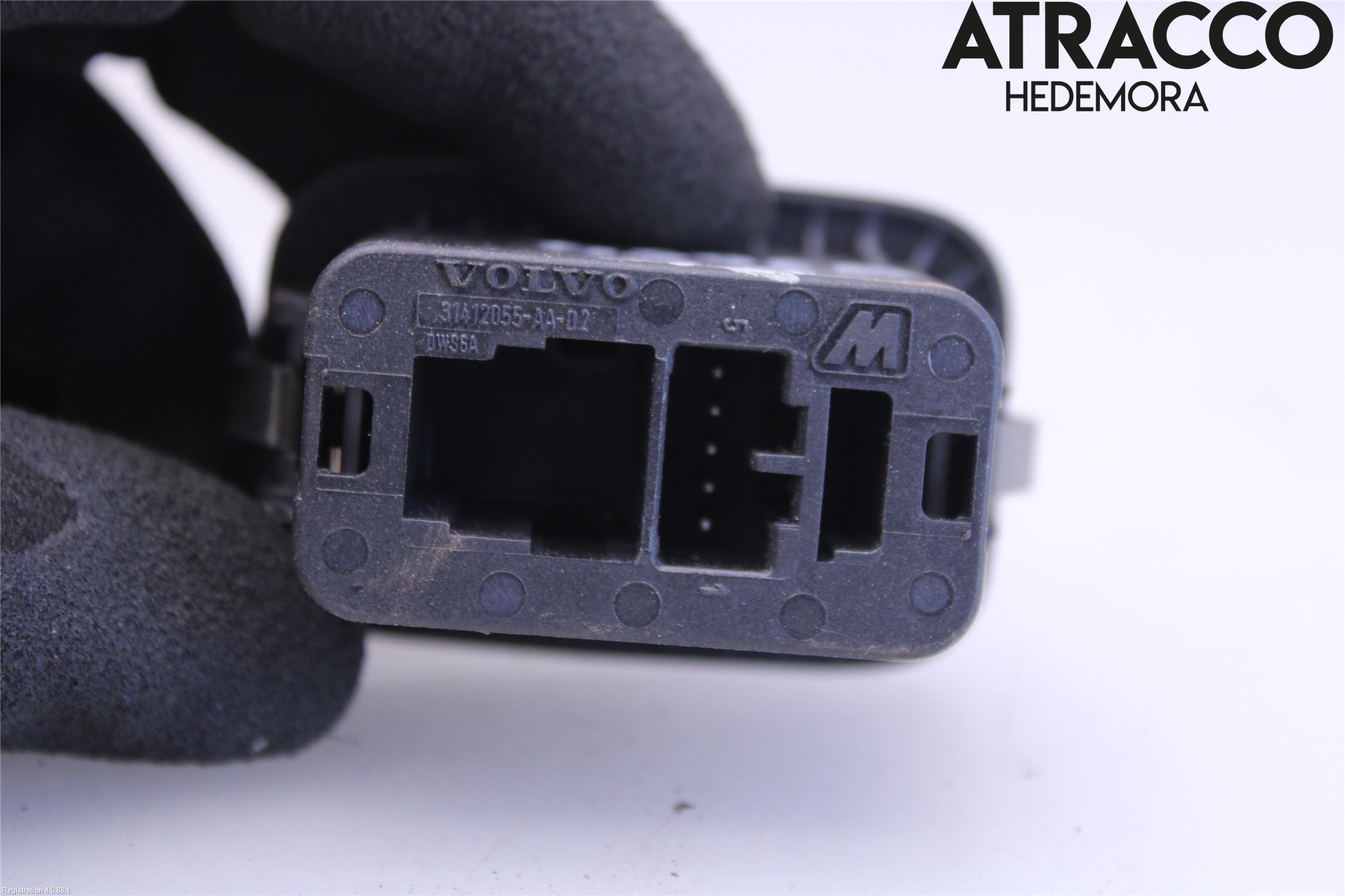 Jaguar F-PACE Strömställare Baklucka