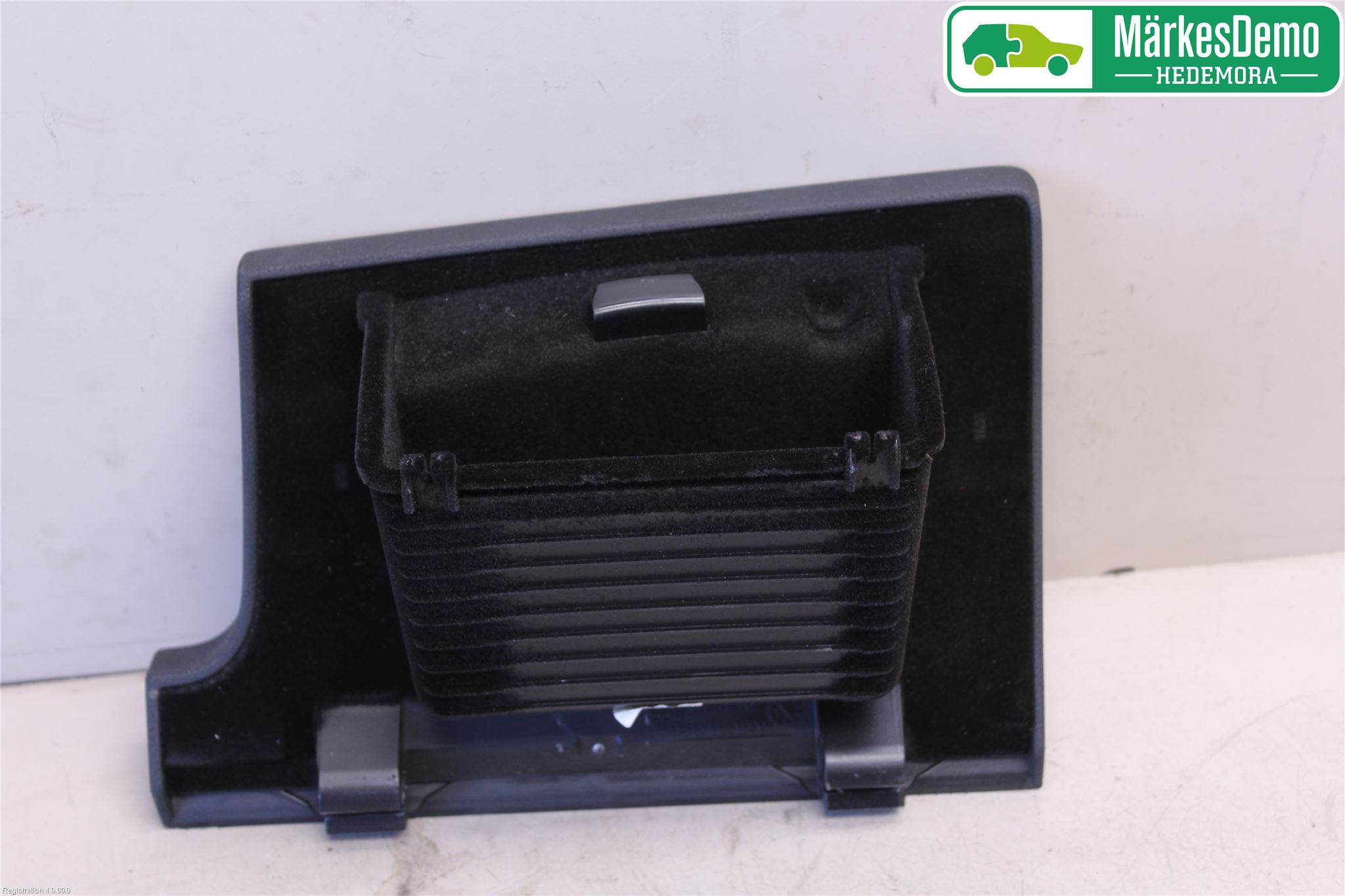 Volkswagen VW PASSAT 15-19 Instrumentbräda Förvaringsfack