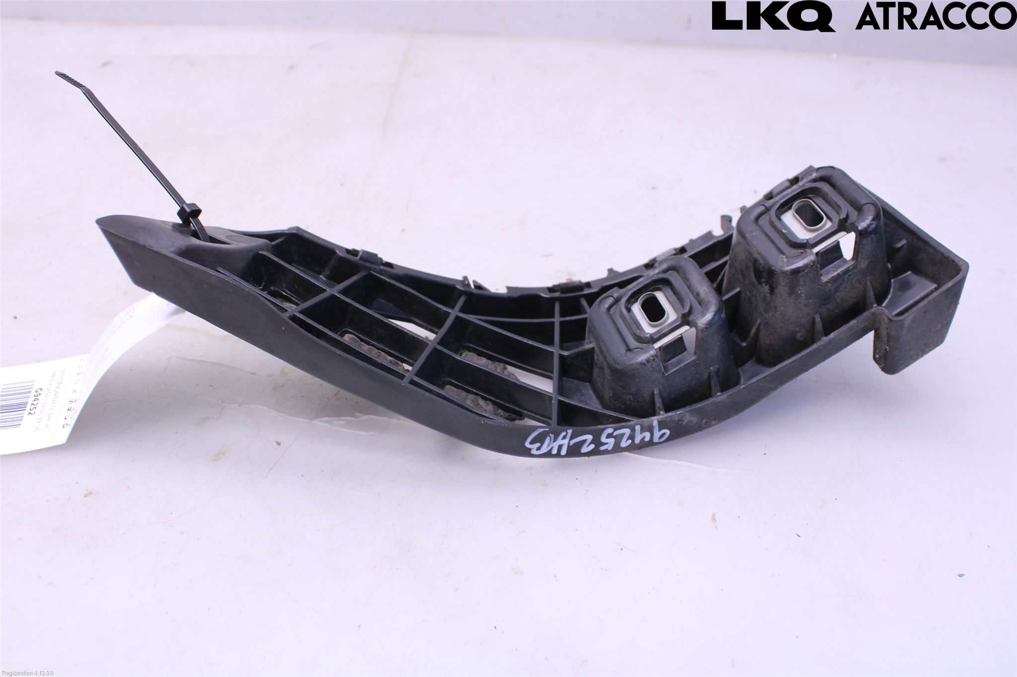 Mercedes-Benz MB E-KLASS (W212) 09-16 Stötfångarfäste Bak Hö