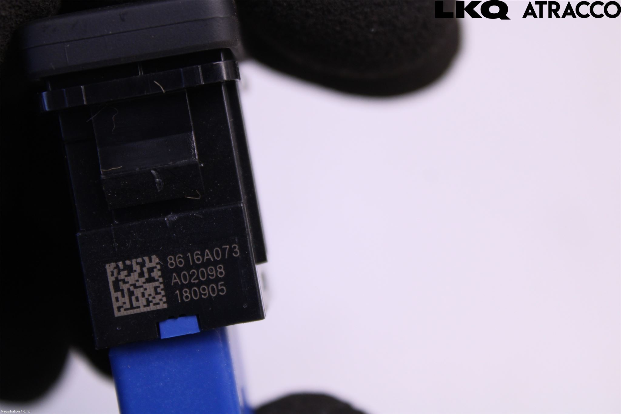 Mitsubishi OUTLANDER 13-21 Strömställare Baklucka