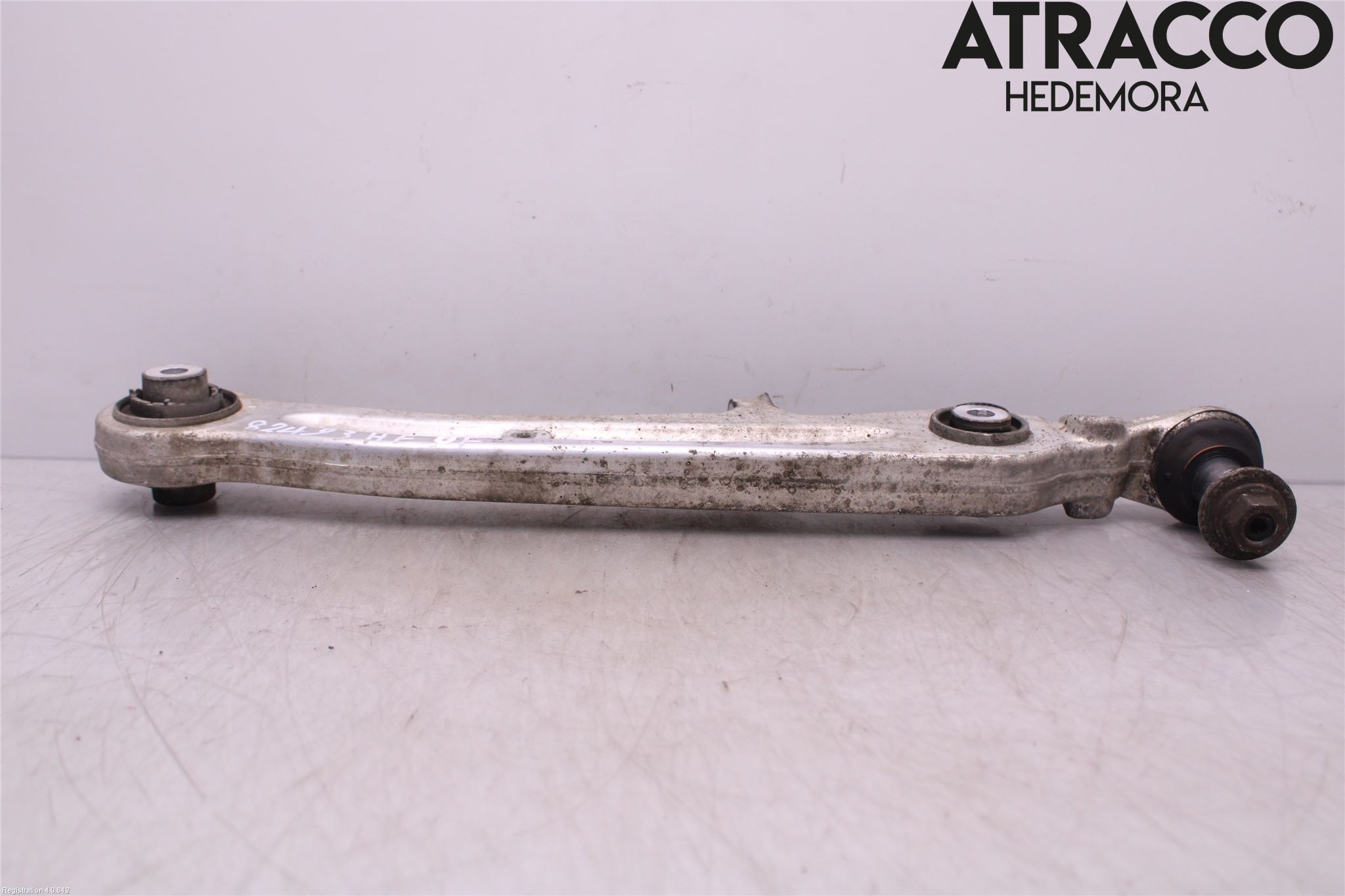 Audi A8/S8 4E  02-09 Bärarm Fram Undre Hö