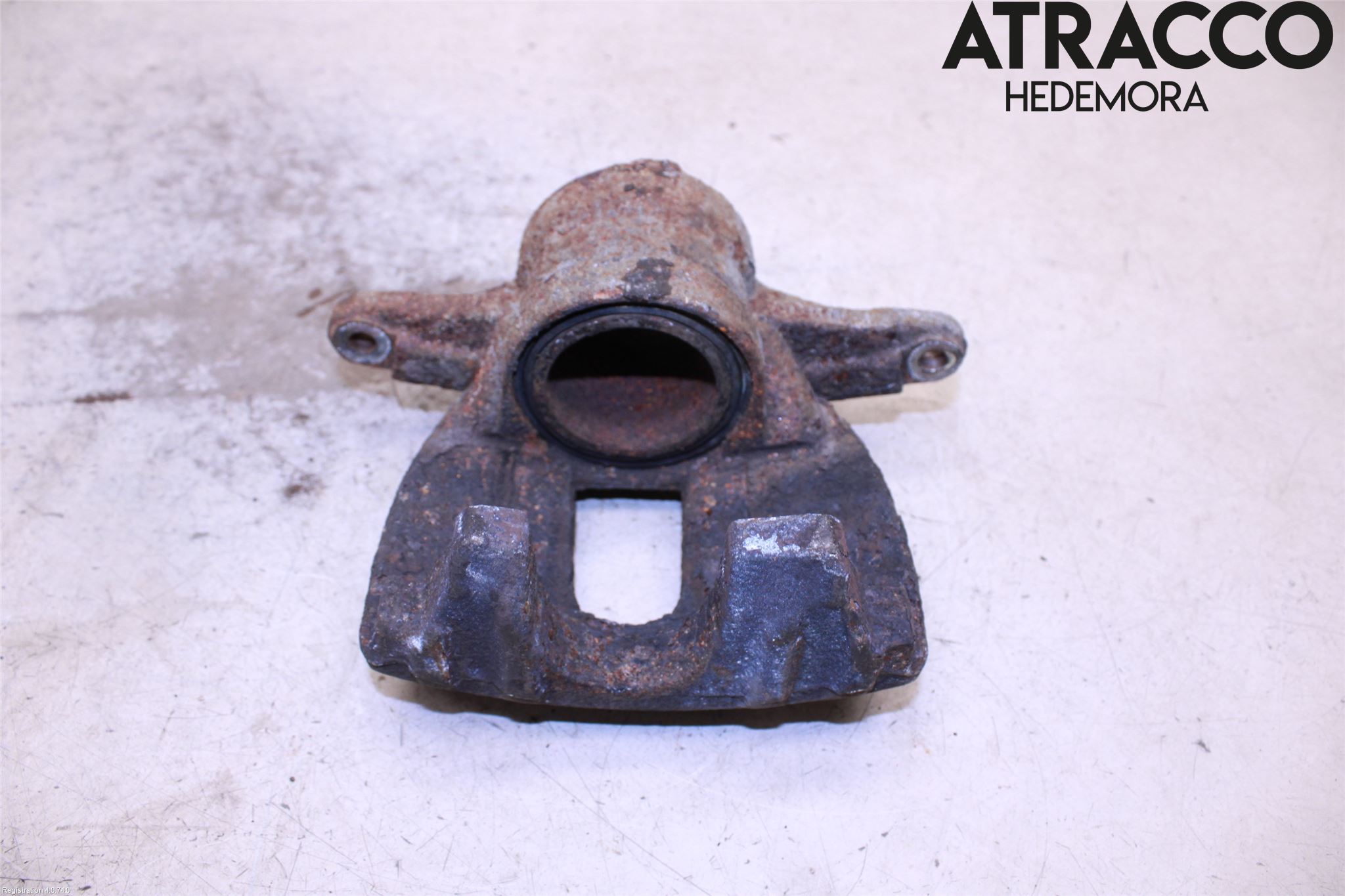 Toyota AVENSIS 03-06 Bromsok Fram Höger